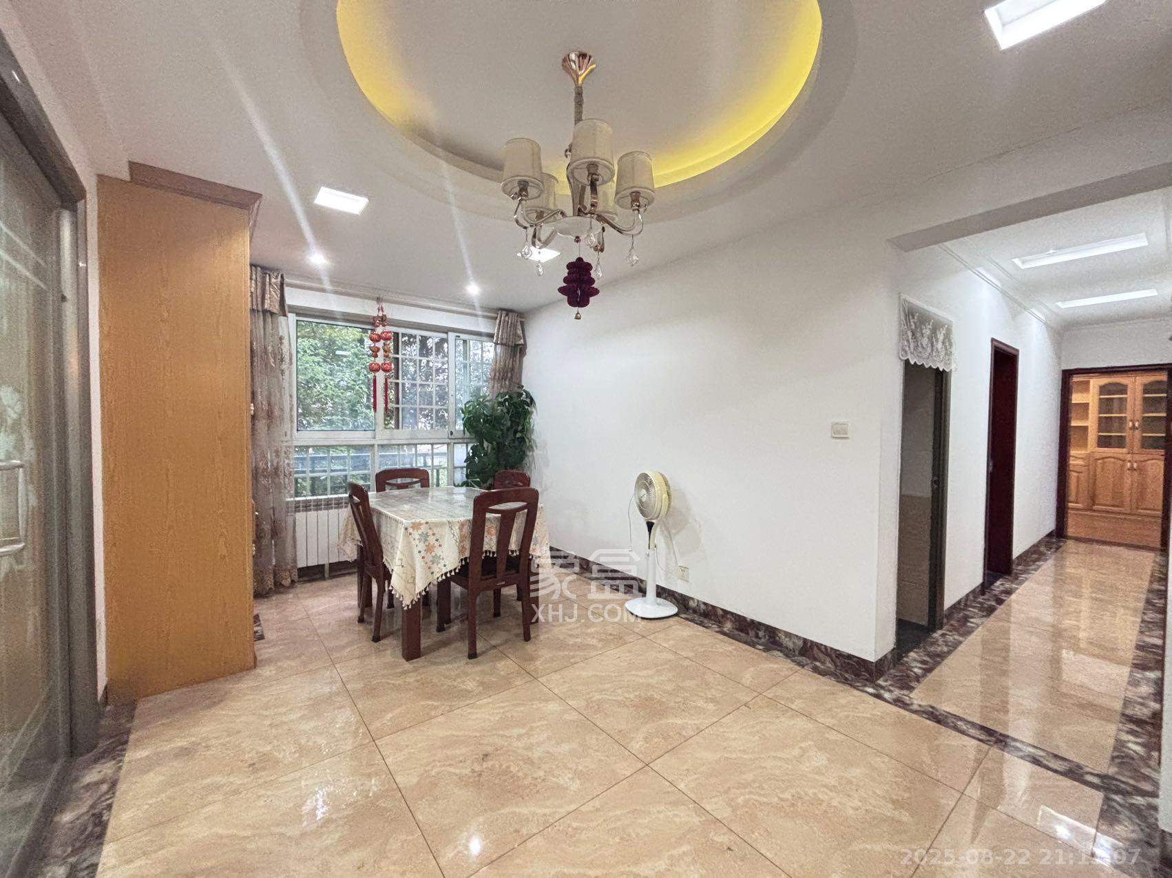 圣爵菲斯  4室2厅2卫    3200.0元/月 圣爵菲斯  4室2厅2卫    3200.0元/月室内图