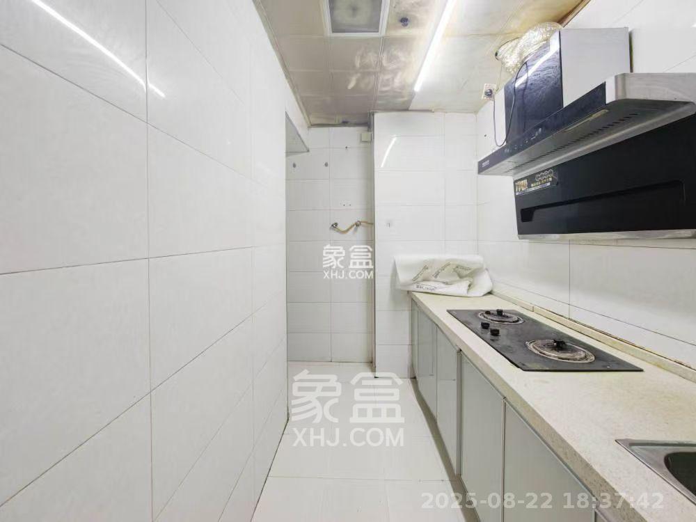 红星国际星城  2室1厅1卫    1700.0元/月 红星国际星城  2室1厅1卫    1700.0元/月