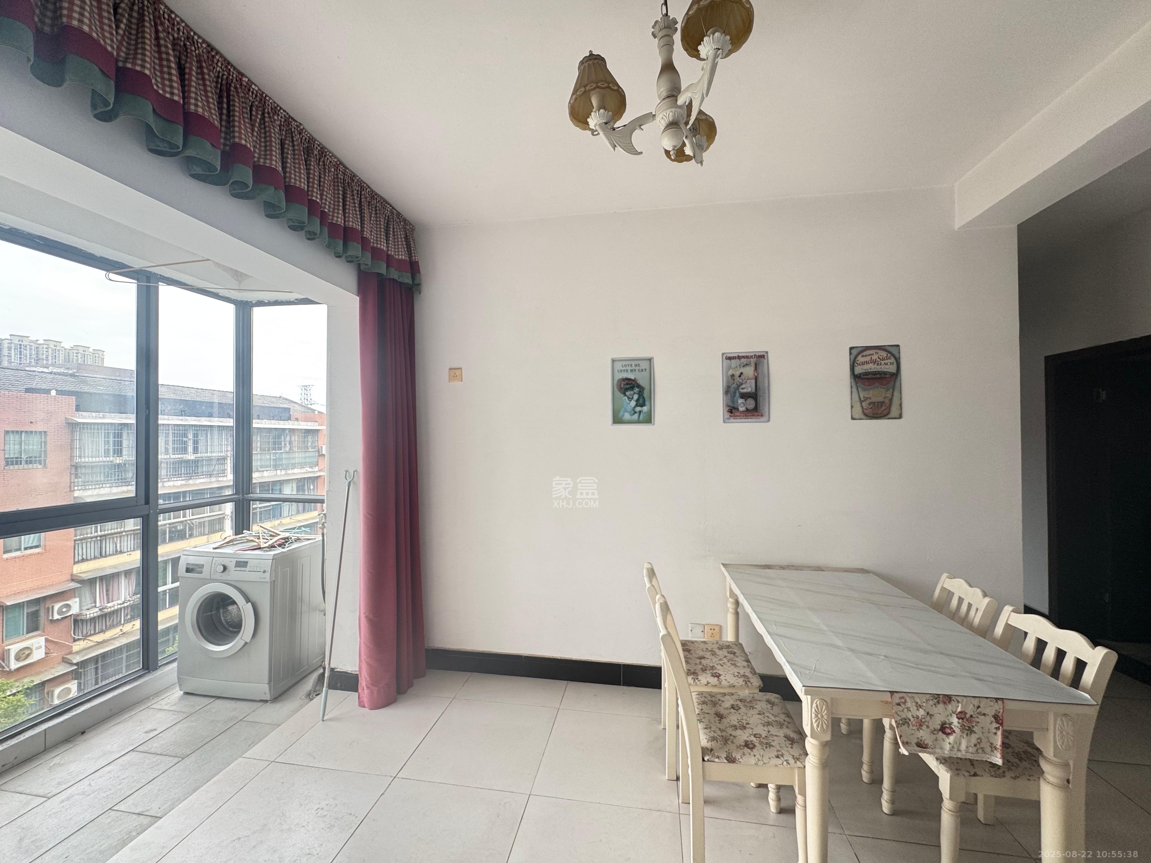 四季星城  3室2厅1卫    1800.0元/月 四季星城  3室2厅1卫    1800.0元/月室内图