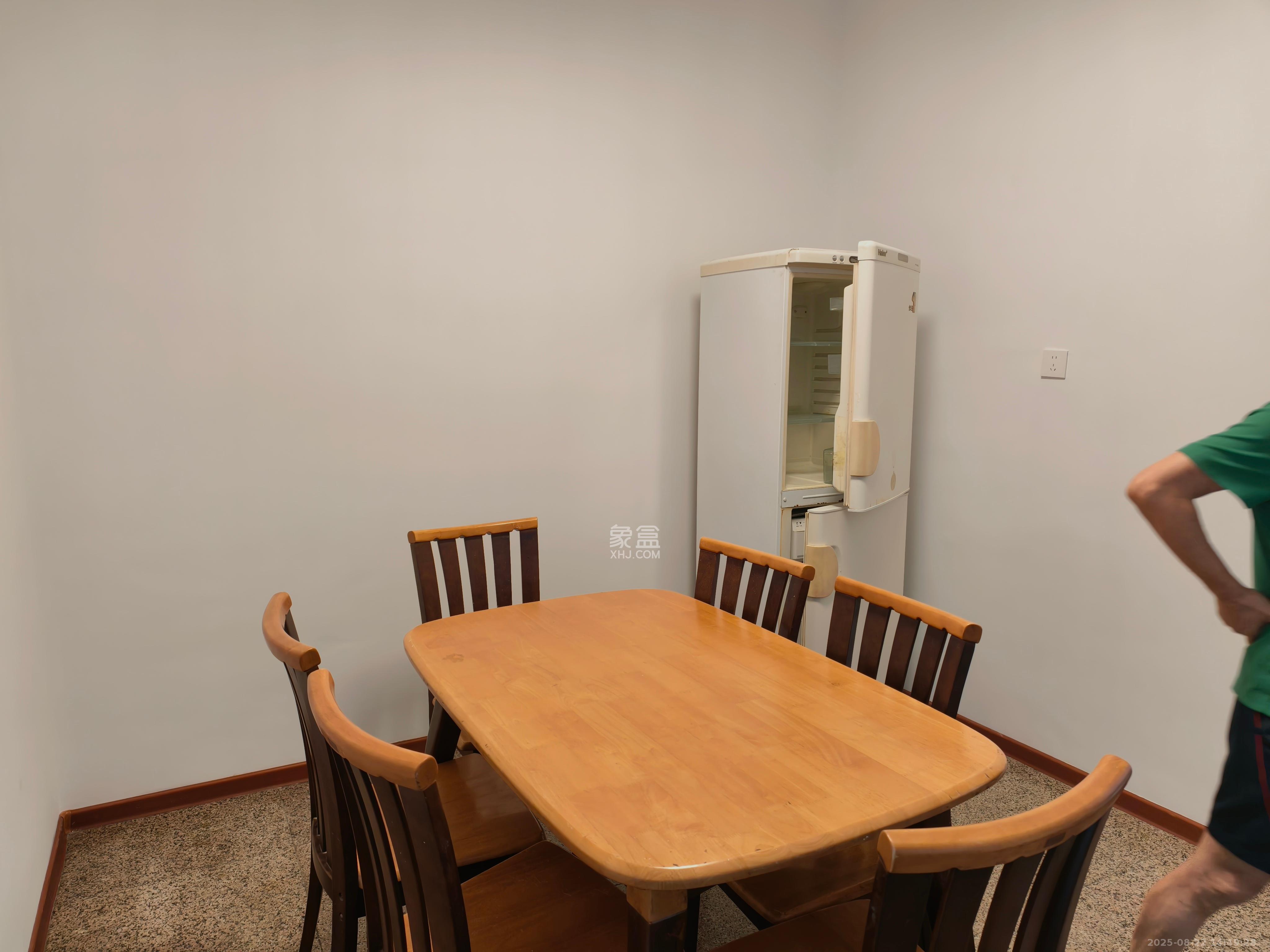 井湾子工商所宿舍 2室2厅1卫 1800.0元/月 井湾子工商所宿舍 2室2厅1卫 1800.0元/月室内图