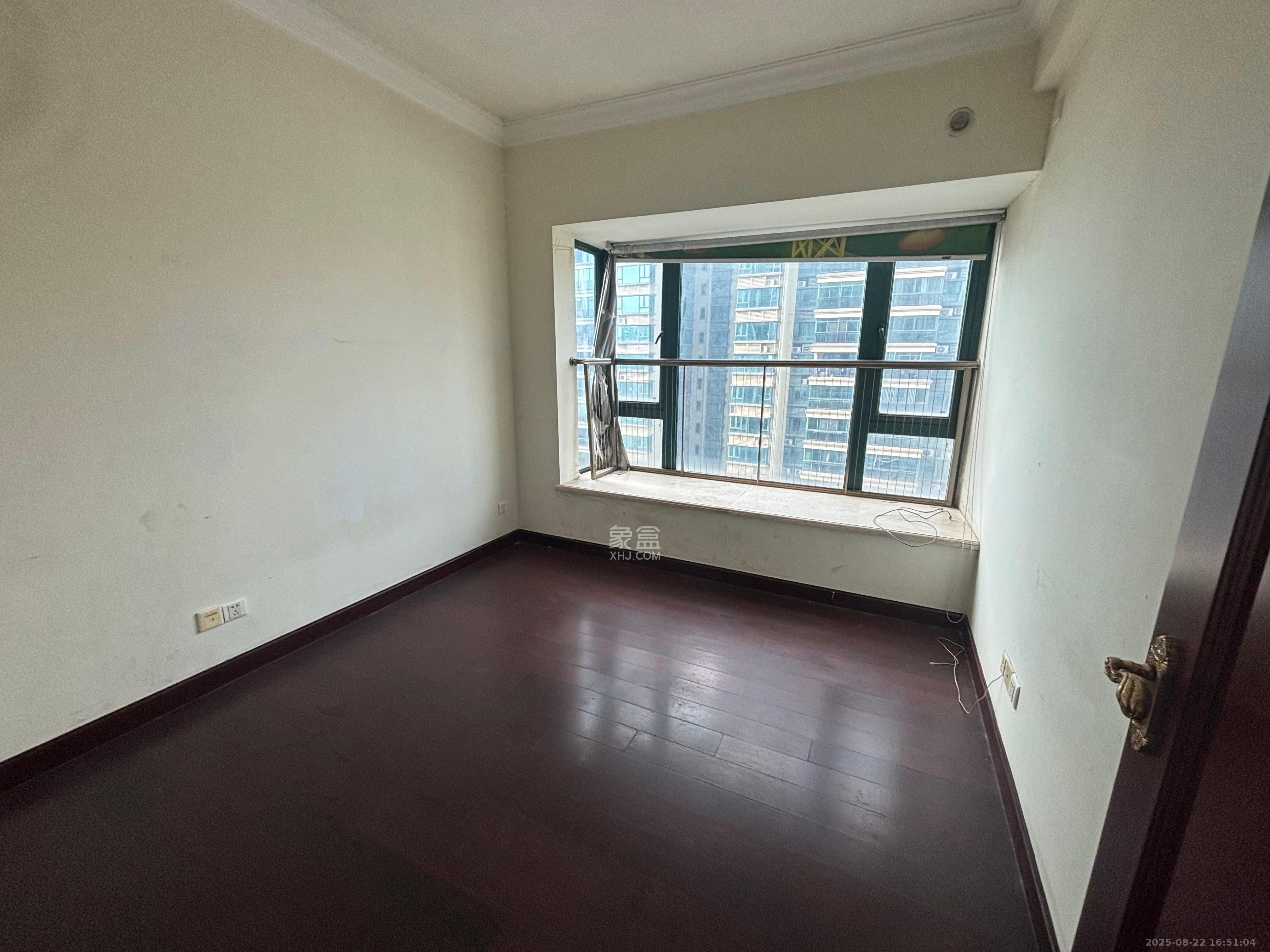 恒大绿洲  3室2厅1卫    2200.0元/月室内图