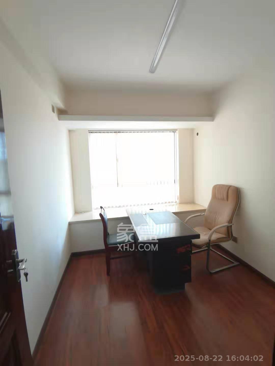 中建芙蓉嘉苑 4室2厅2卫 2600.0元/月 中建芙蓉嘉苑 4室2厅2卫 2600.0元/月室内图