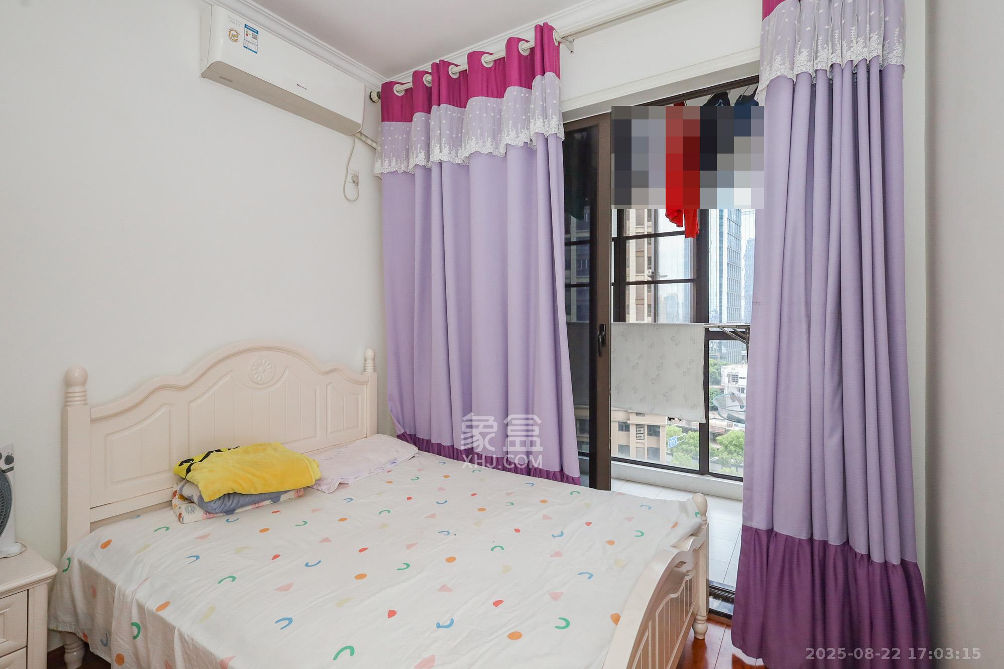 南山雍江汇（滨江国际新城）  3室2厅1卫    110.0万卧室