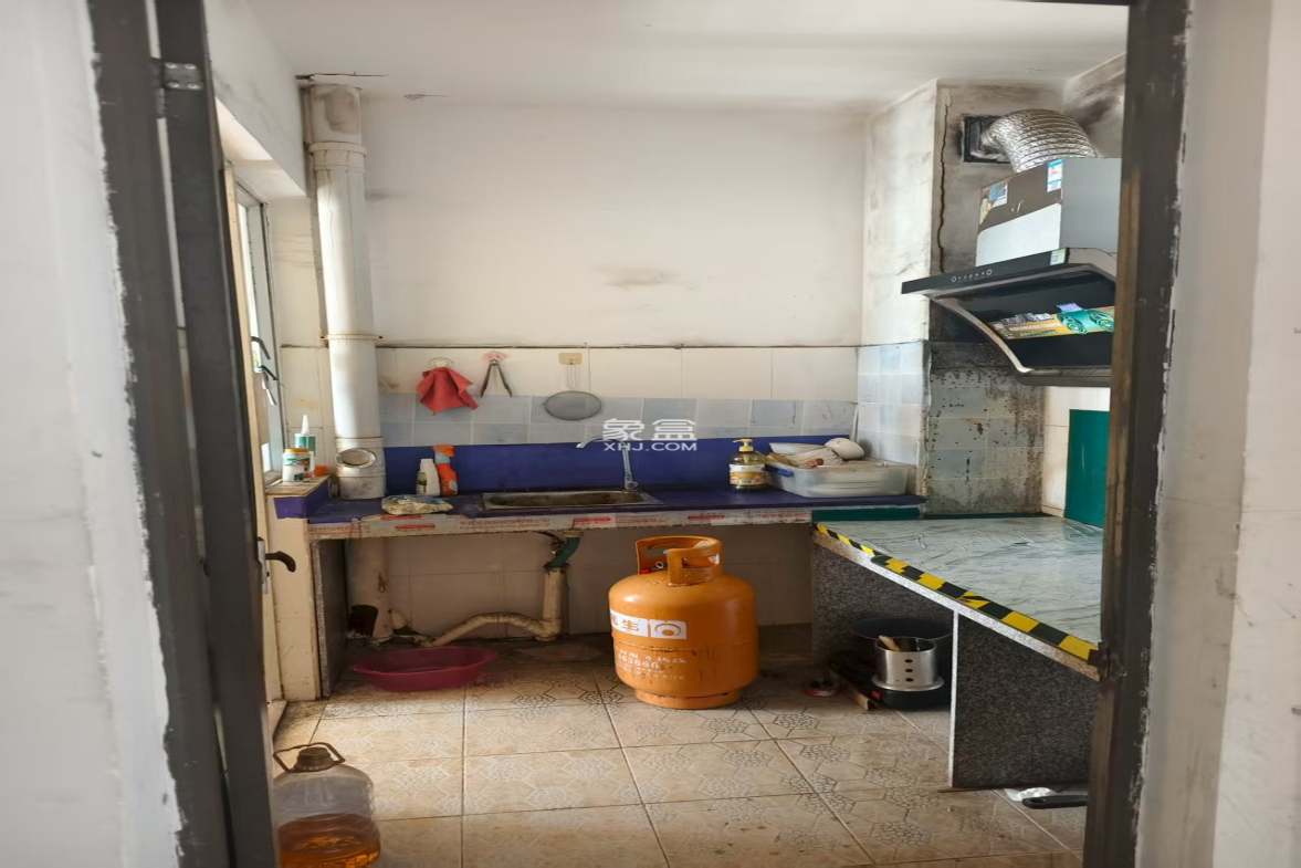 水岸阳光B小区 1室1厅1卫 1200.0元/月 水岸阳光B小区 1室1厅1卫 1200.0元/月室内图