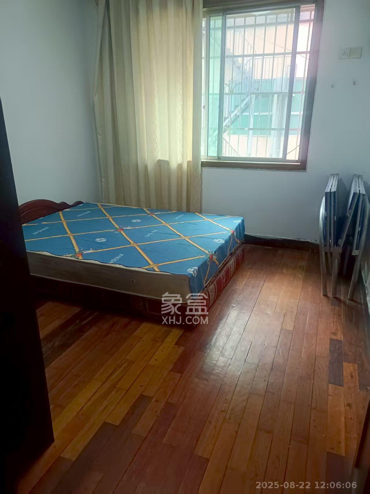 茶叶大市场“山水茗园” 2室2厅1卫 900.0元/月 茶叶大市场“山水茗园” 2室2厅1卫 900.0元/月室内图