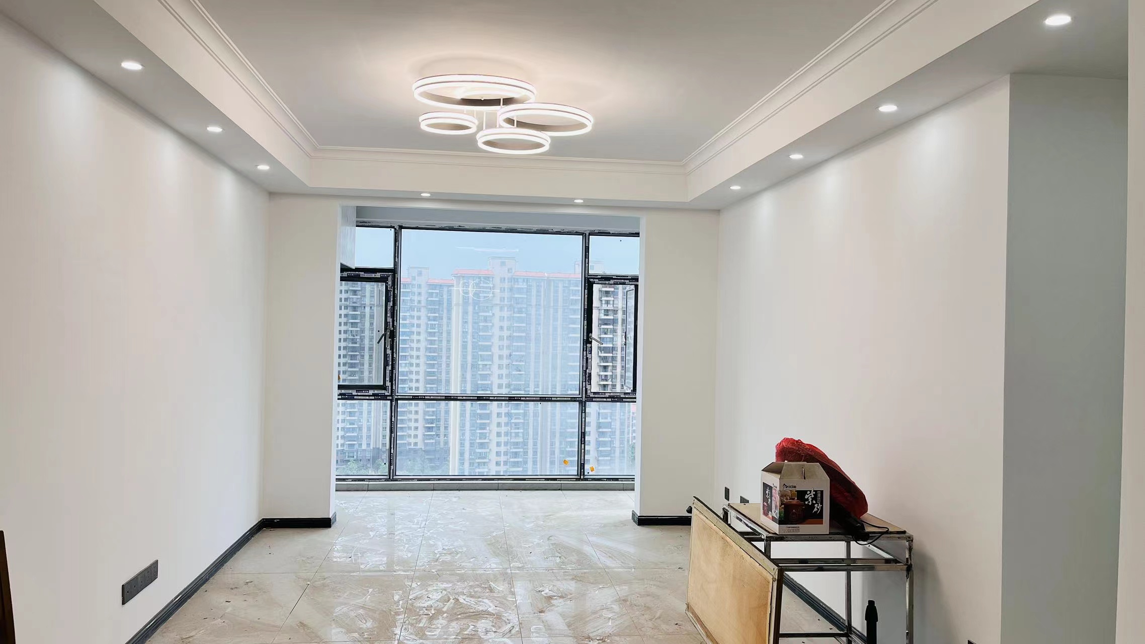 保利香槟国际 3室2厅2卫 62.8万 保利香槟国际 3室2厅2卫 62.8万客厅