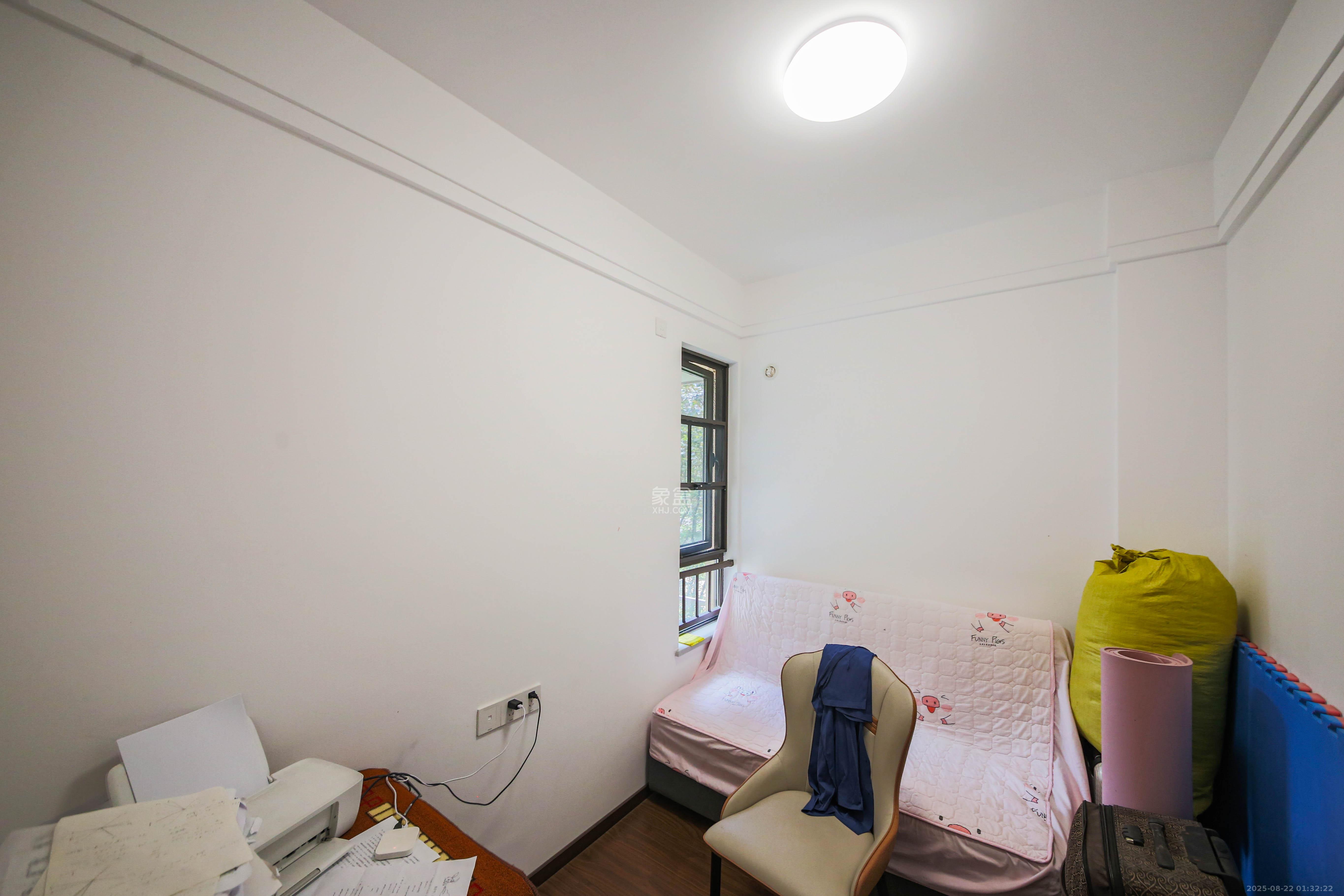 香缇雅苑(鑫远翡丽郡二期)  3室1厅1卫    140.0万 香缇雅苑(鑫远翡丽郡二期)  3室1厅1卫    140.0万卧室