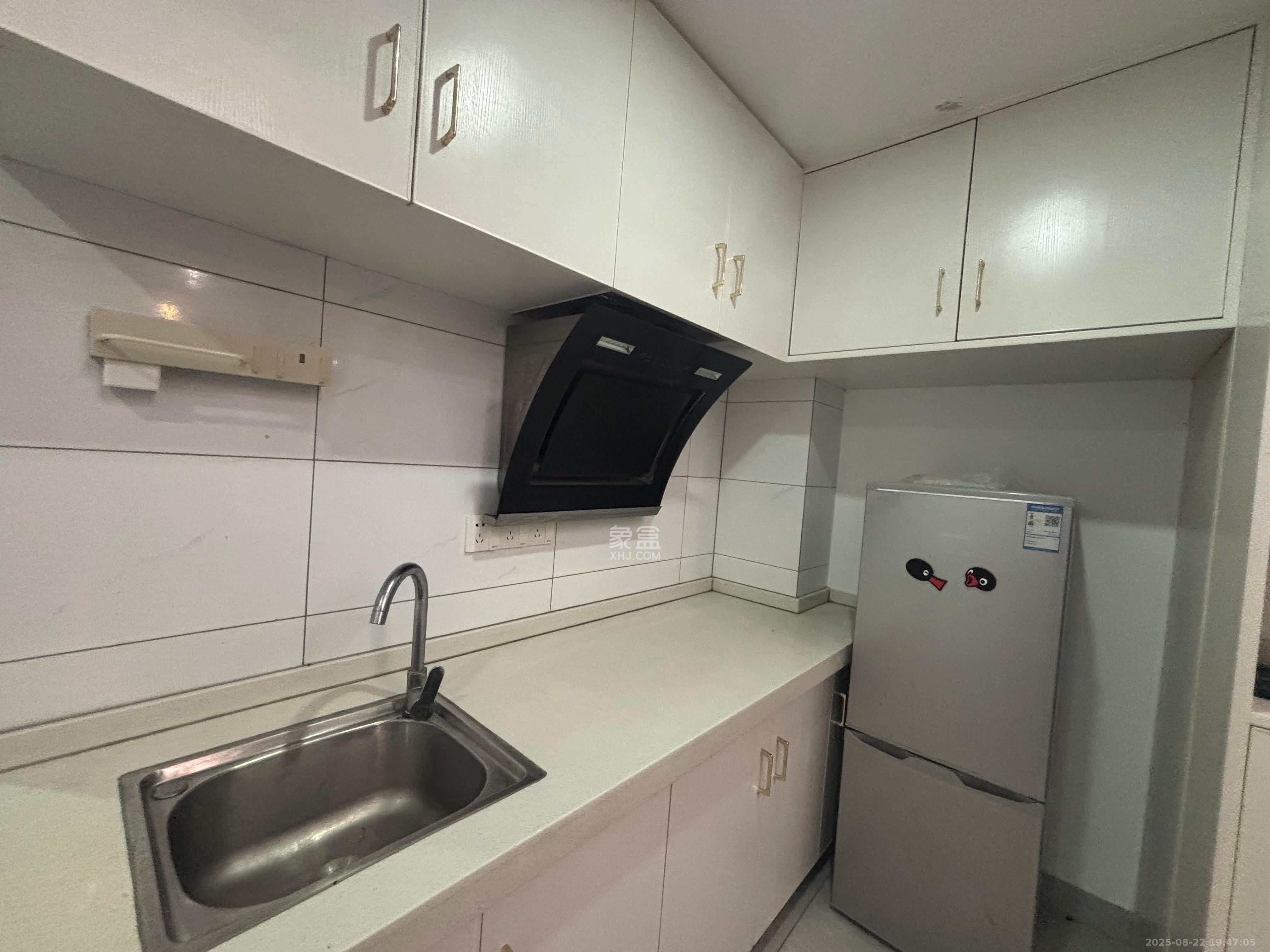 欣隆居  1室0厅0卫   2400.00元/月室内图
