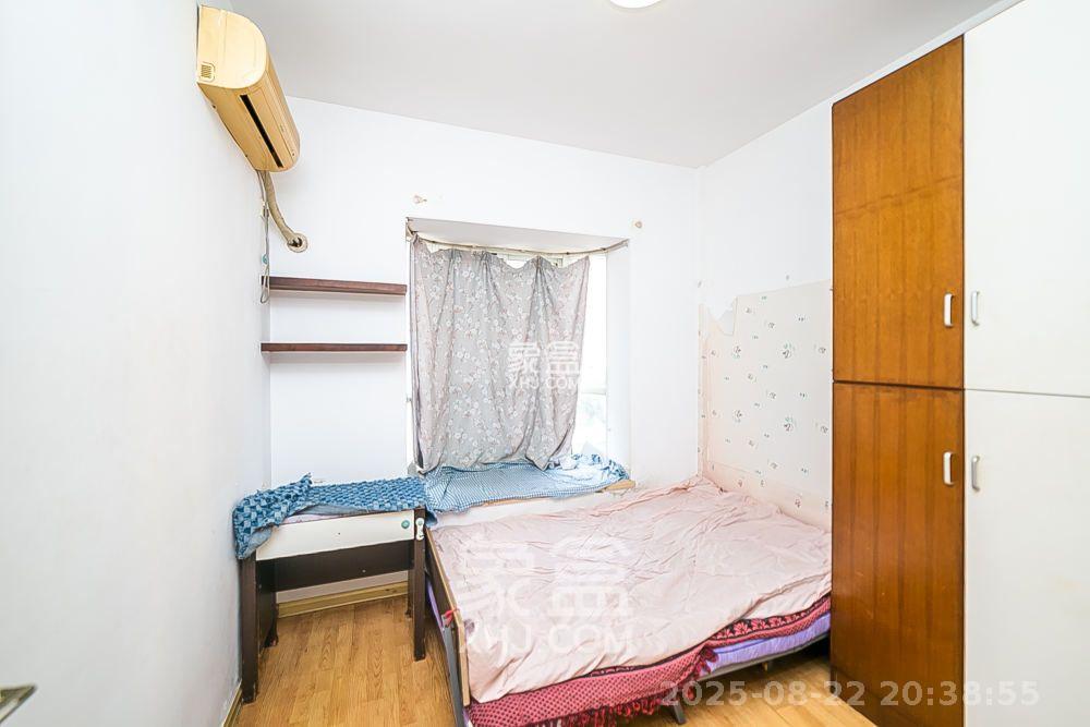 都市春天 3室2厅2卫 2500.0元/月 都市春天 3室2厅2卫 2500.0元/月室内图