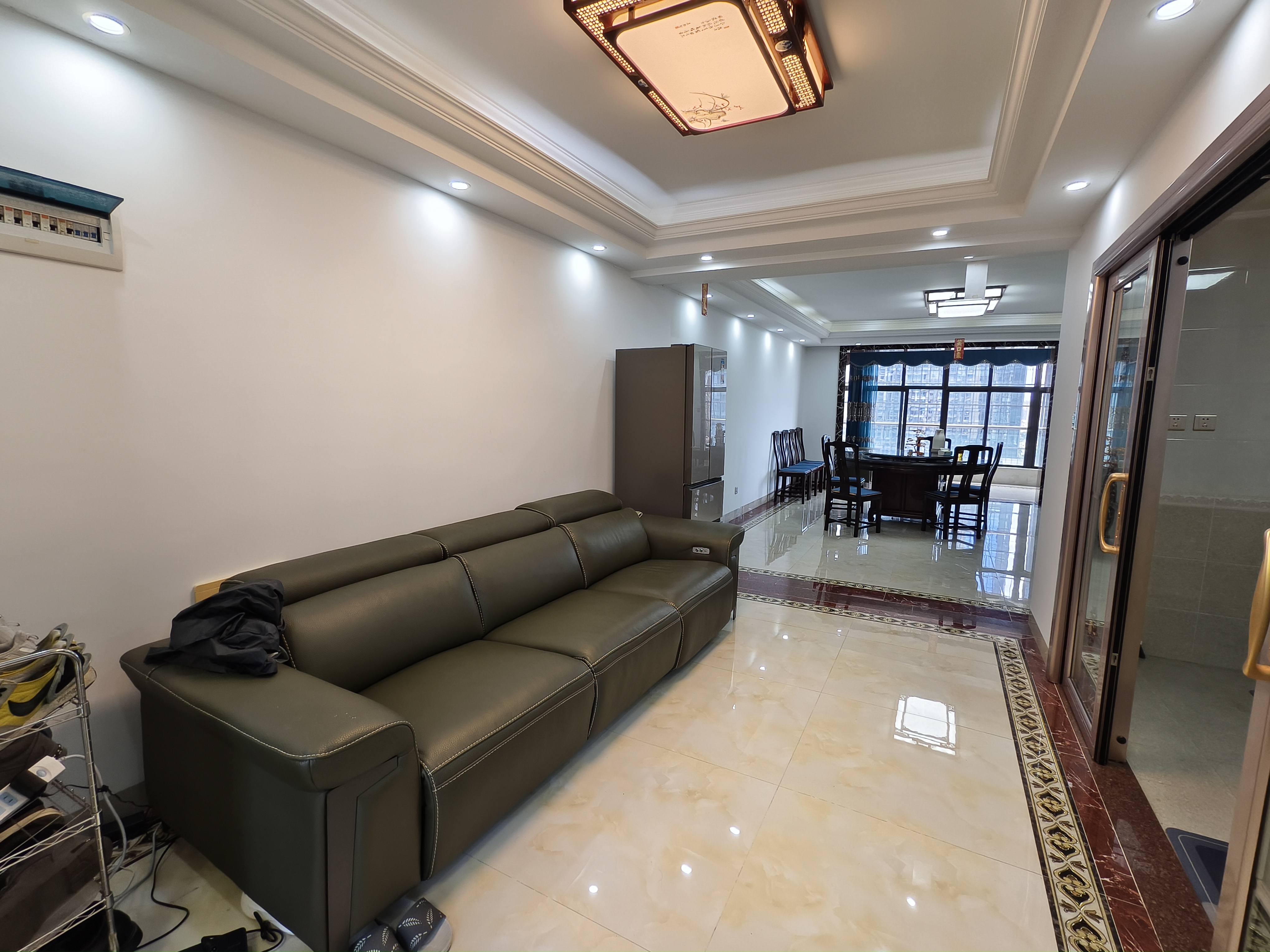 海阔天空-国瑞城三期(铂仕苑) 5室2厅2卫 8000.0元/月 海阔天空-国瑞城三期(铂仕苑) 5室2厅2卫 8000.0元/月室内图