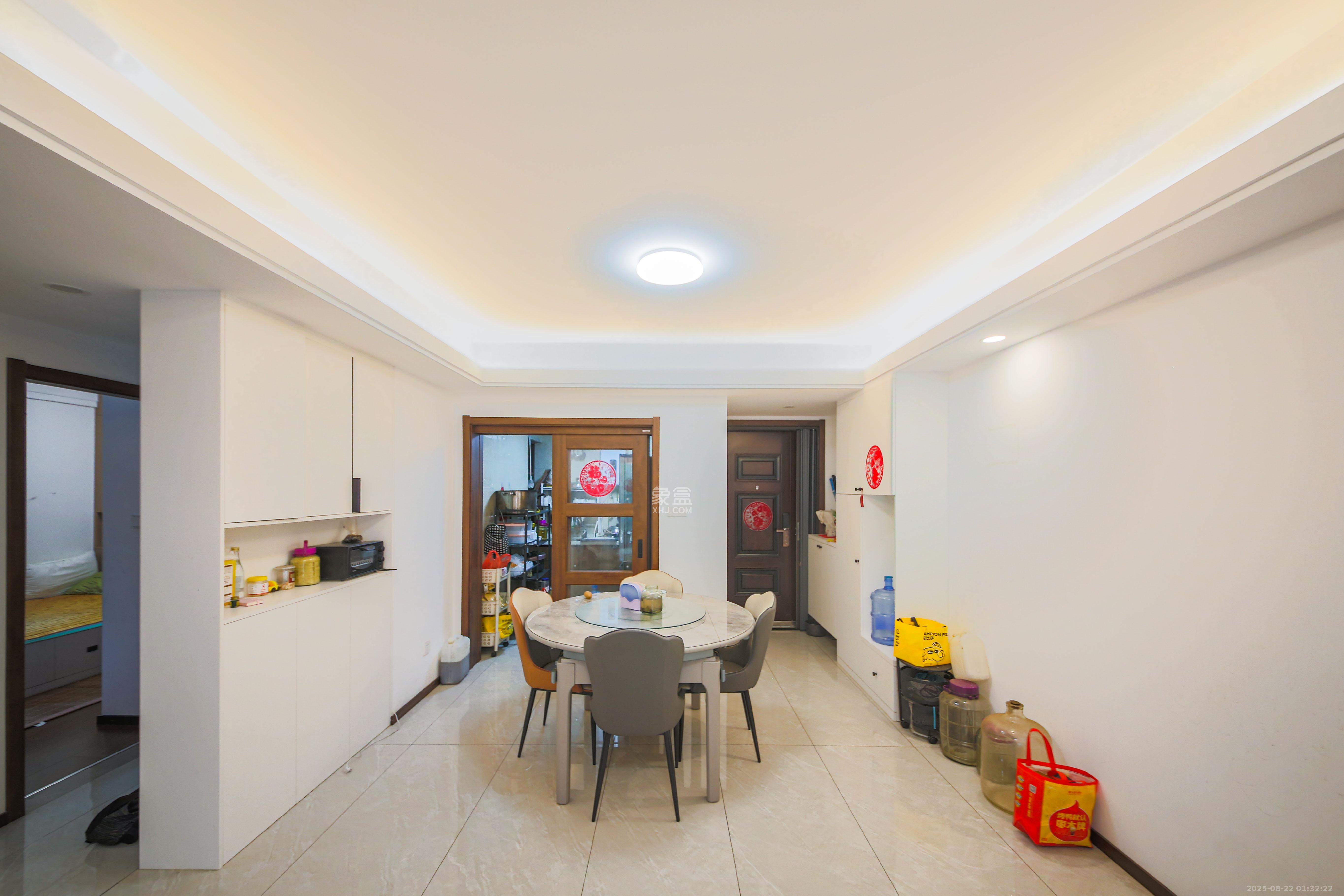 香缇雅苑(鑫远翡丽郡二期)  3室1厅1卫    140.0万 香缇雅苑(鑫远翡丽郡二期)  3室1厅1卫    140.0万客厅