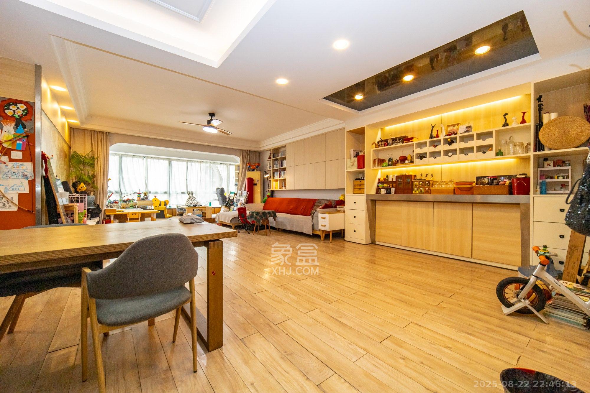 明城公寓 4室2厅2卫 89.8万 明城公寓 4室2厅2卫 89.8万客厅