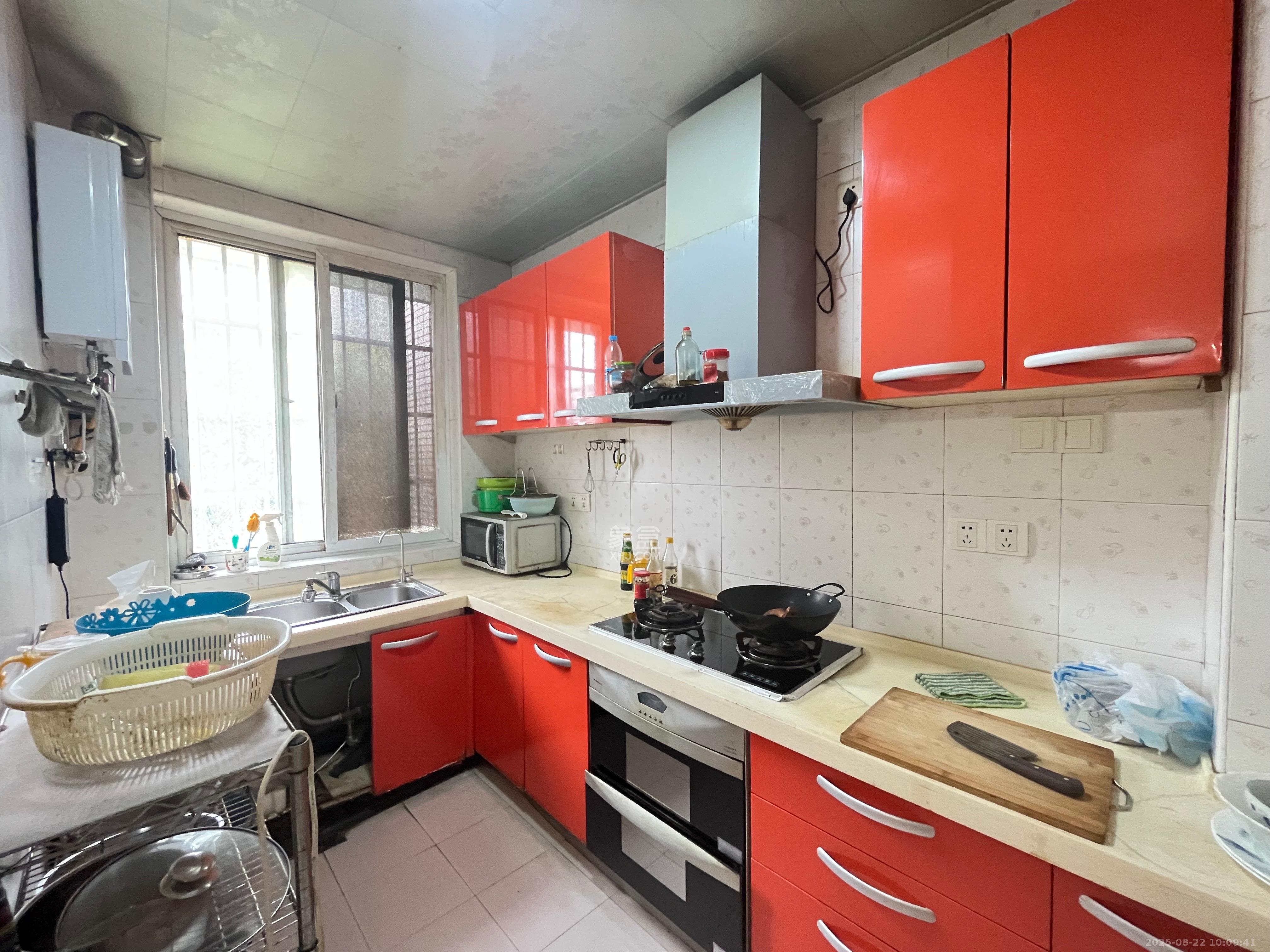 华银南苑 2室2厅1卫 1800.0元/月 华银南苑 2室2厅1卫 1800.0元/月室内图