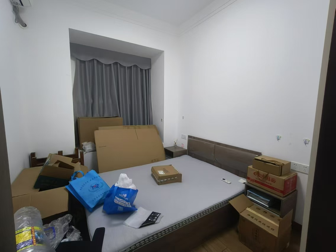 富力首府 3室2厅2卫 5500.0元/月 富力首府 3室2厅2卫 5500.0元/月室内图