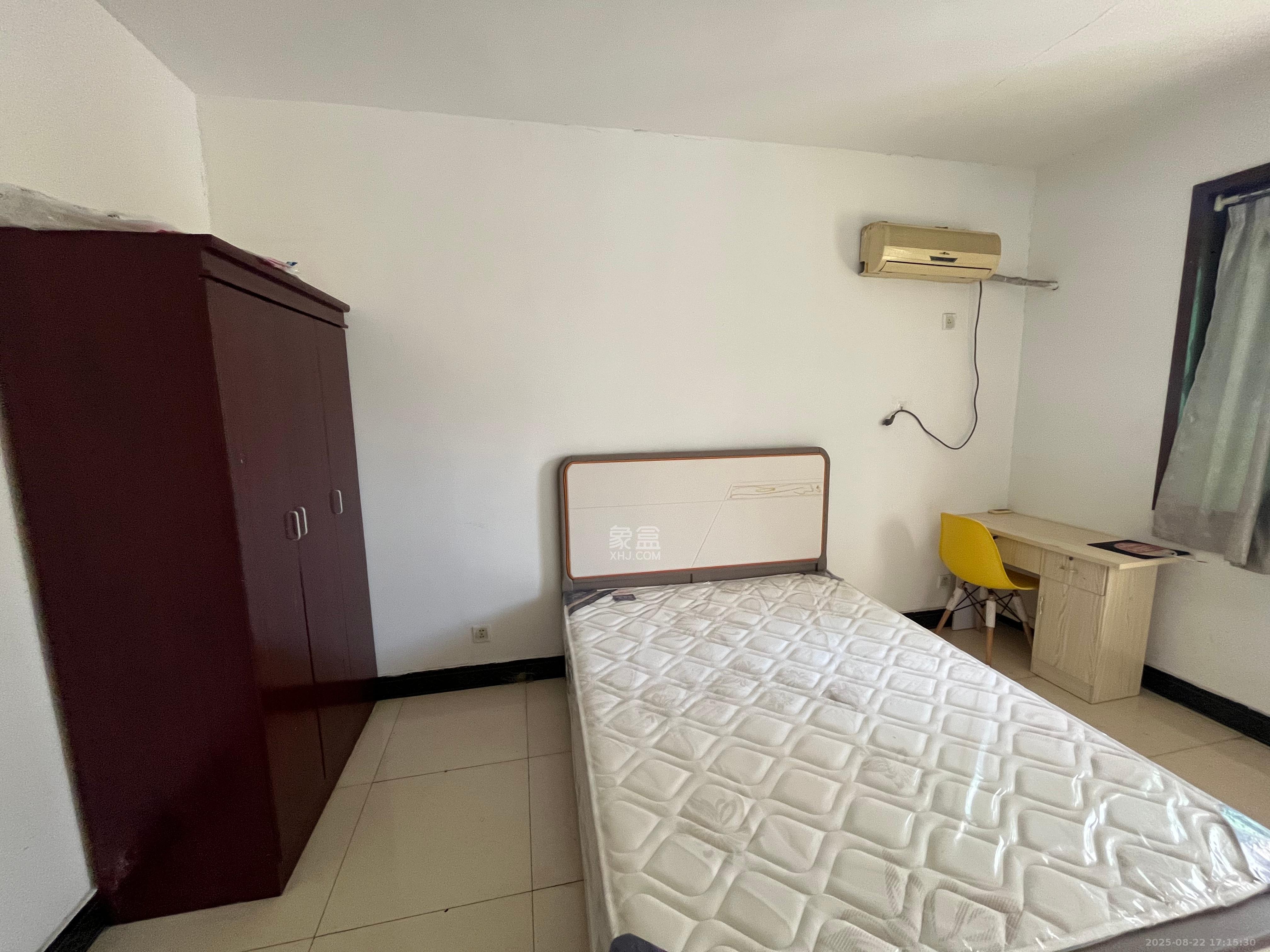 裕民小区 1室1厅1卫 1100.0元/月 裕民小区 1室1厅1卫 1100.0元/月室内图