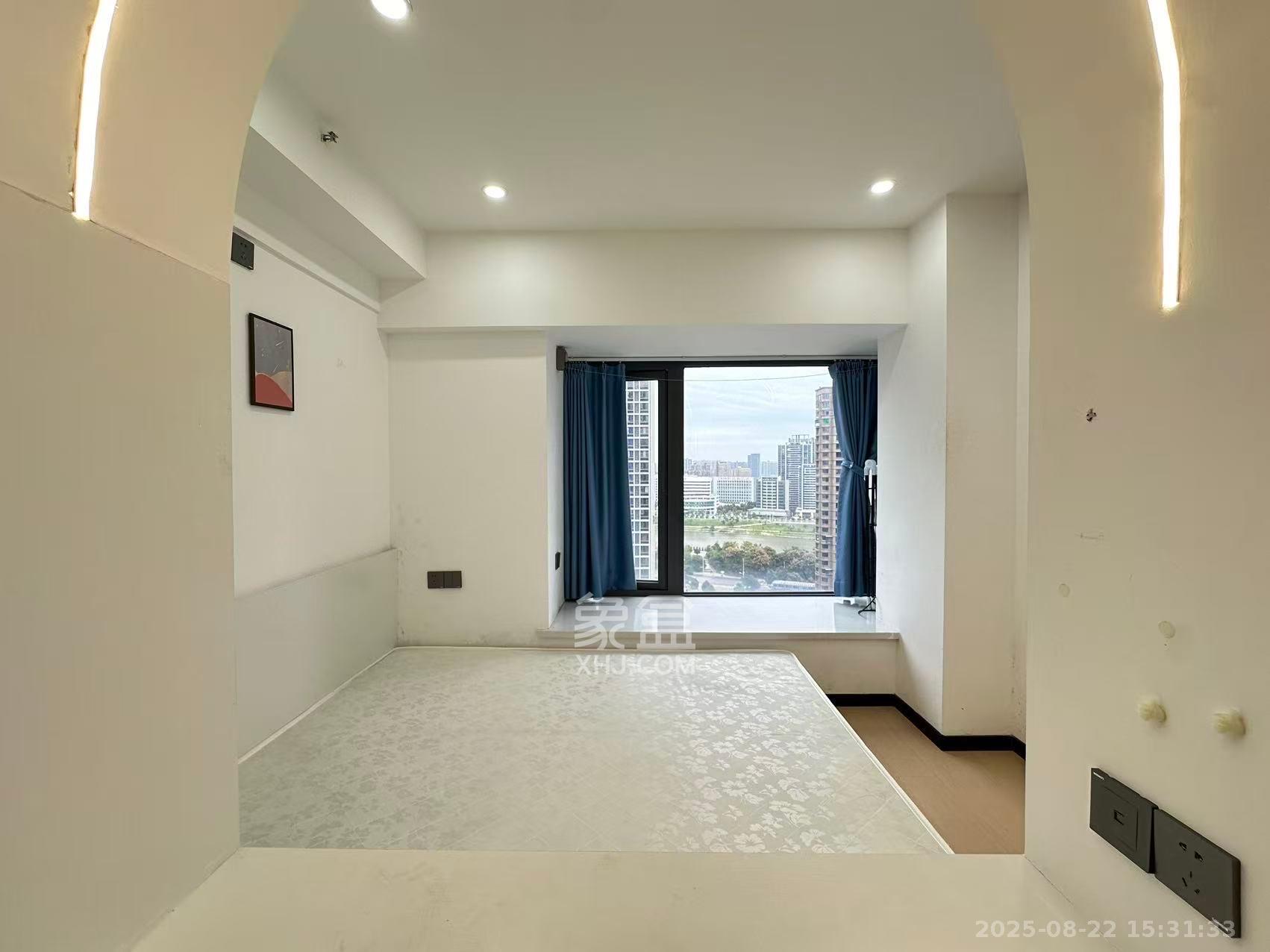 保利中环广场(保利中悦苑) 1室1厅1卫 1700.0元/月 保利中环广场(保利中悦苑) 1室1厅1卫 1700.0元/月室内图