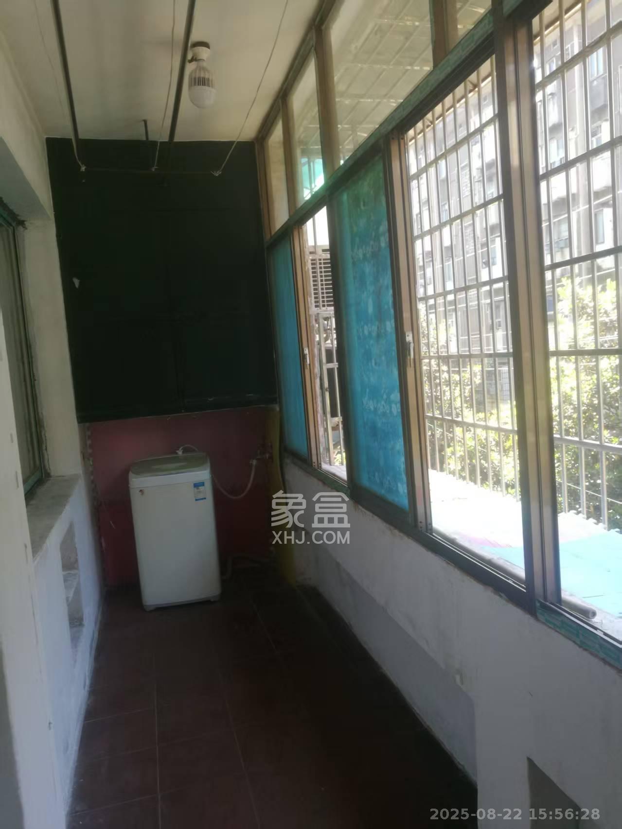 中国人民财产股份公司宿舍(人民保险公司宿舍) 3室2厅1卫 1500.0元/月 中国人民财产股份公司宿舍(人民保险公司宿舍) 3室2厅1卫 1500.0元/月室内图