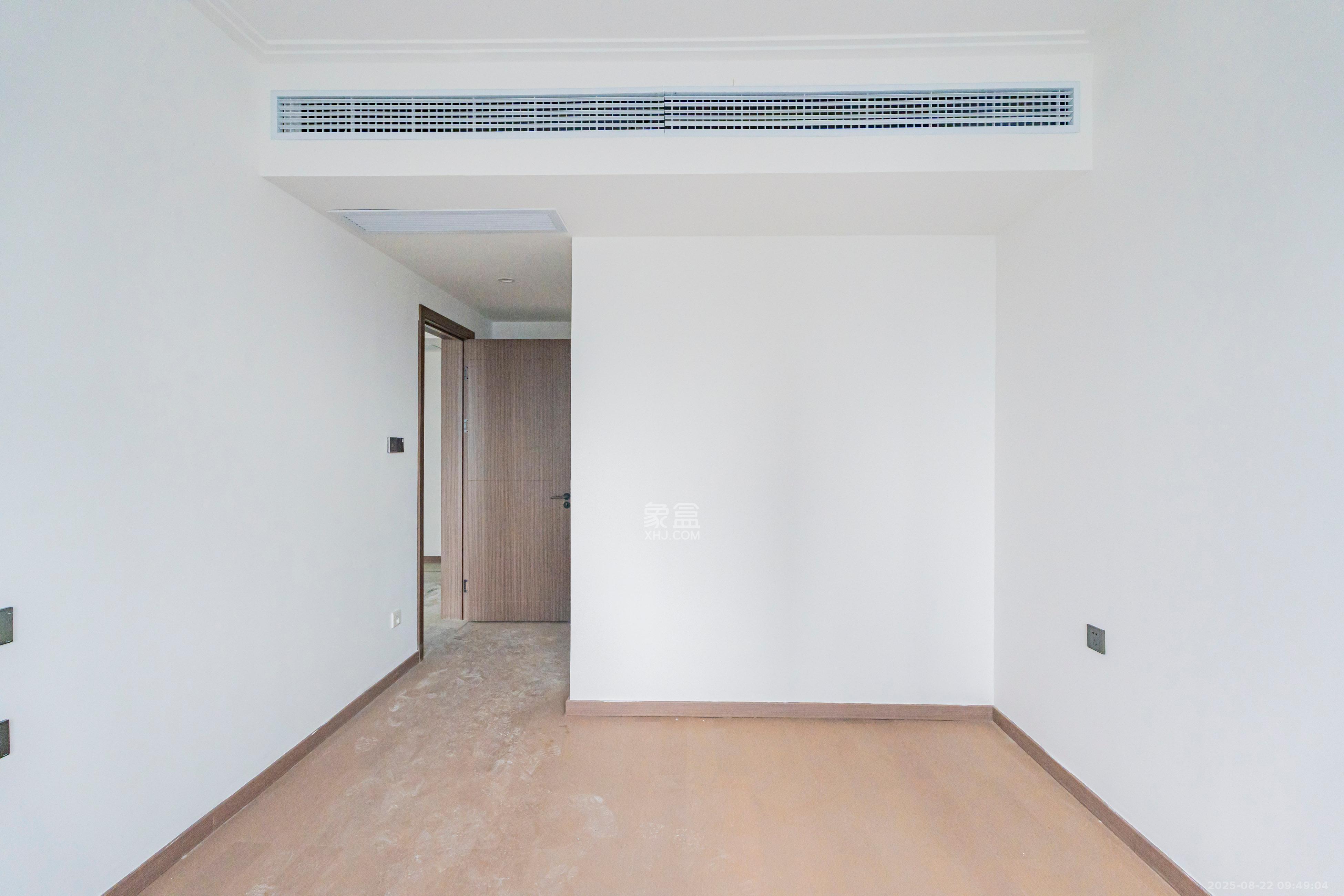 绿地V岛 3室2厅2卫 3800.0元/月 绿地V岛 3室2厅2卫 3800.0元/月室内图