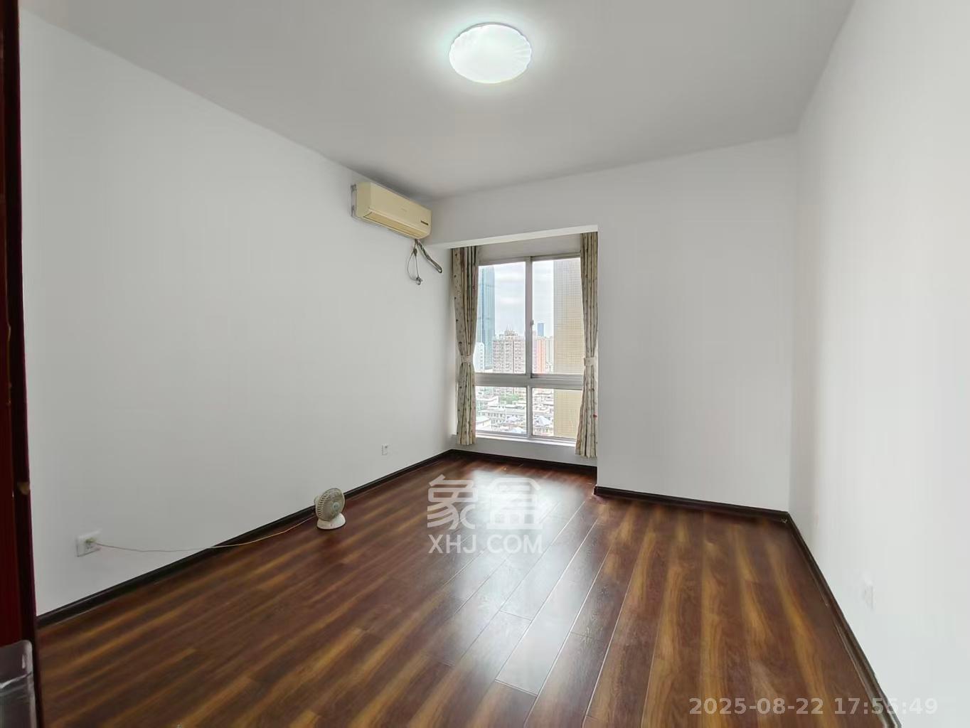 银港水晶城  3室2厅2卫    2900.0元/月室内图