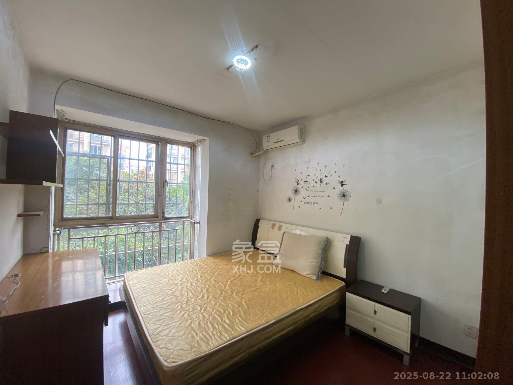 东方新城  2室1厅1卫   1800.00元/月室内图