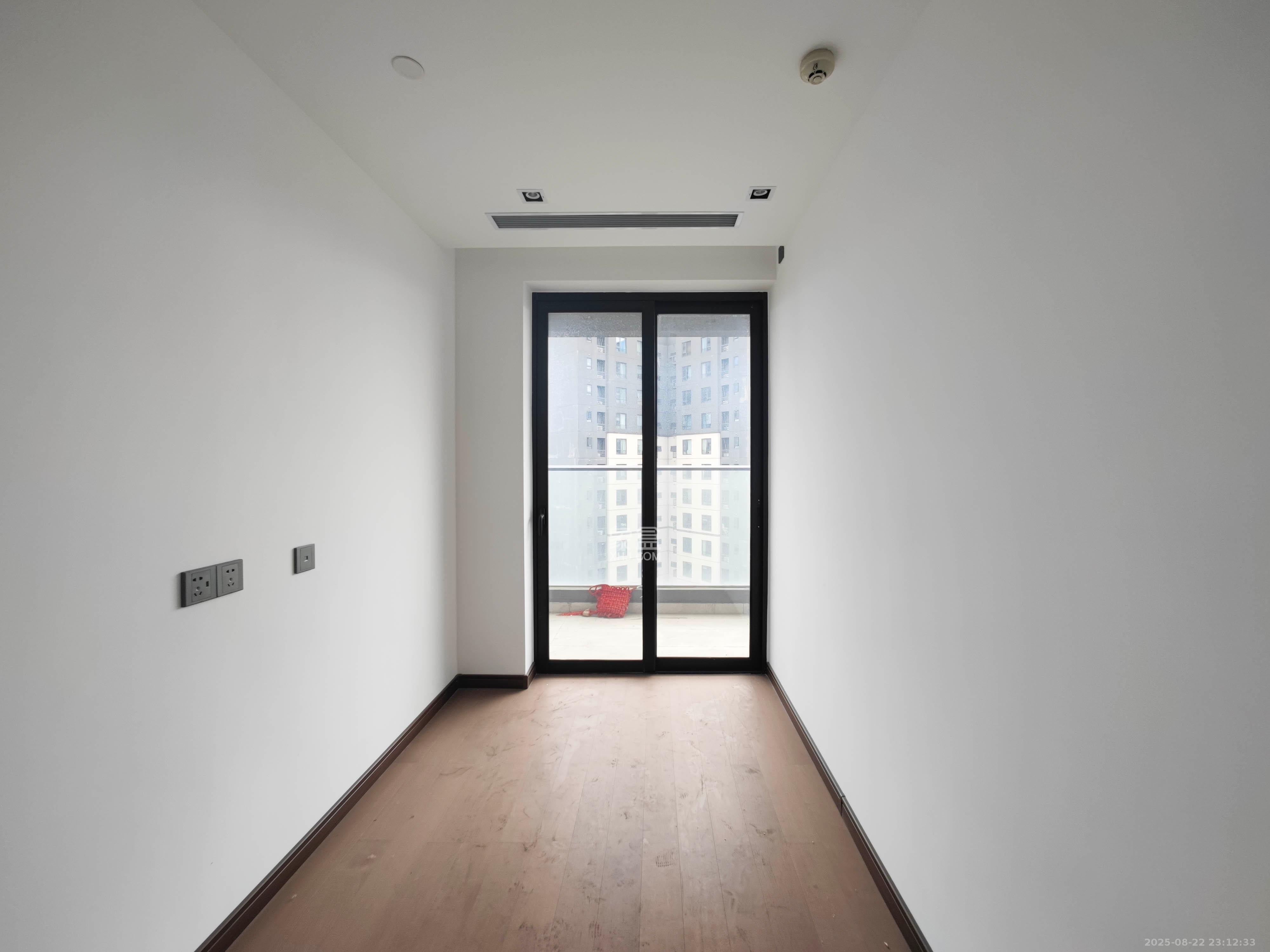 万科魅力之城 4室2厅2卫 165.0万 万科魅力之城 4室2厅2卫 165.0万卧室