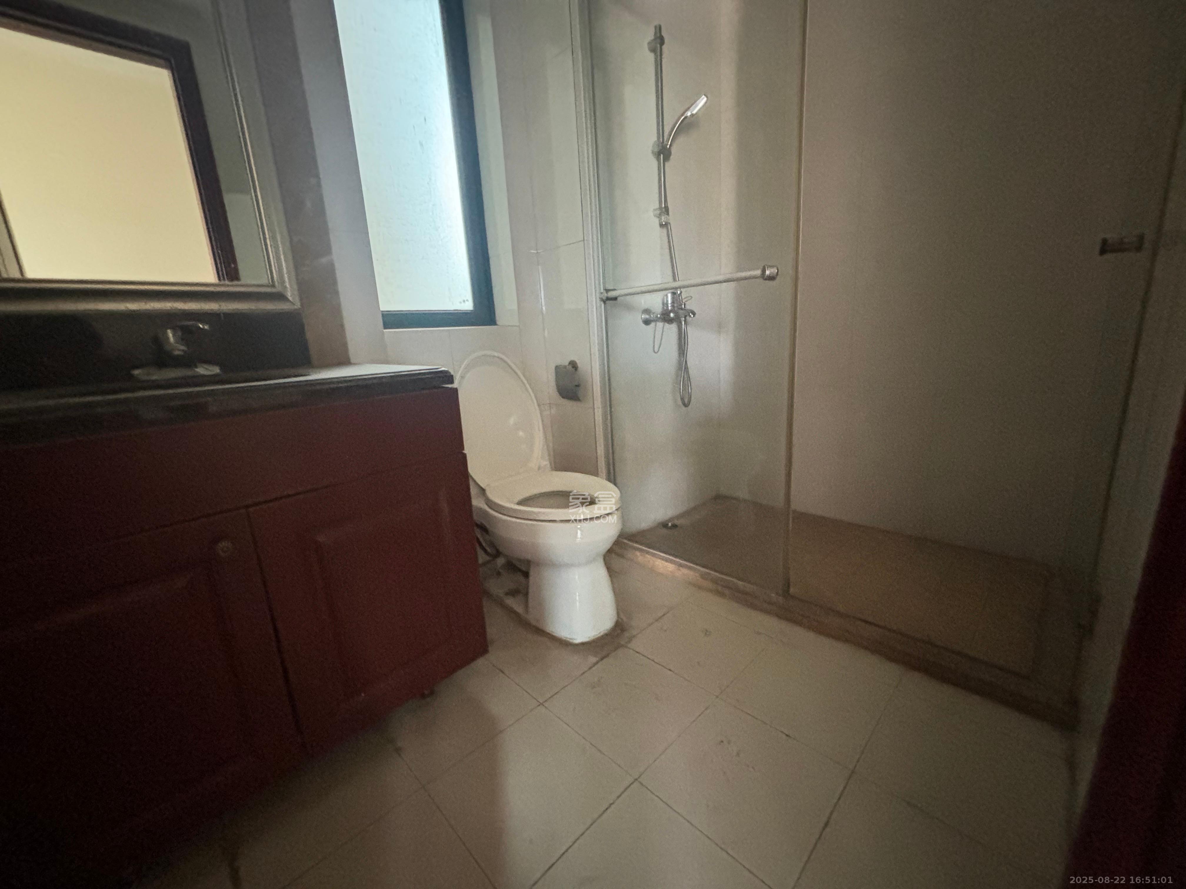 恒大绿洲 3室2厅1卫 2200.0元/月 恒大绿洲 3室2厅1卫 2200.0元/月室内图