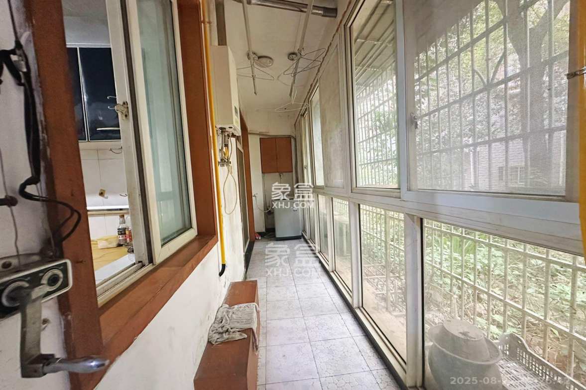 幸福洋房  4室2厅2卫    2200.0元/月 幸福洋房  4室2厅2卫    2200.0元/月室内图