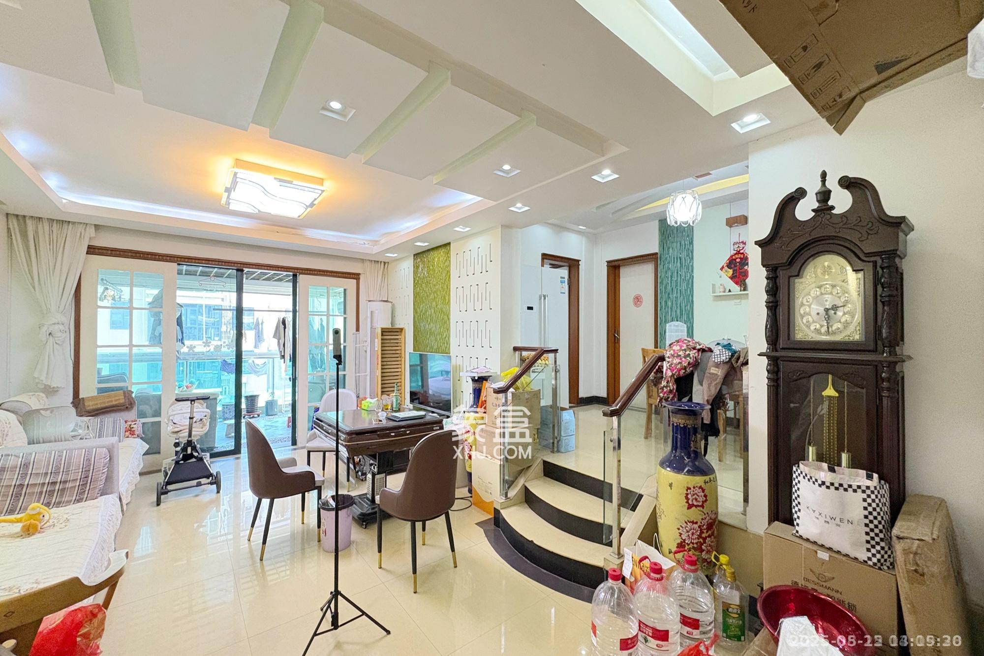 王府花园  3室2厅1卫    3200.0元/月 王府花园  3室2厅1卫    3200.0元/月室内图