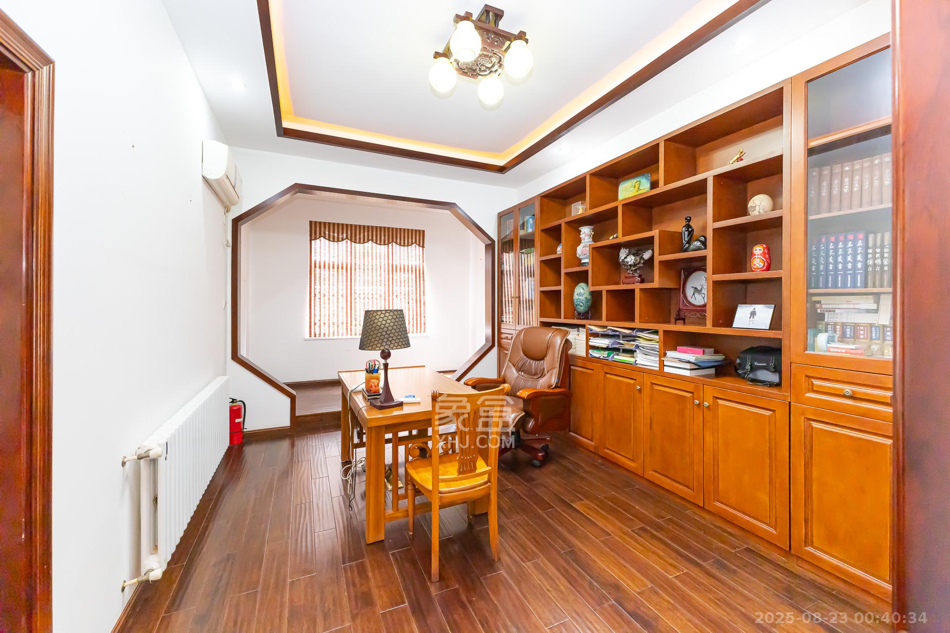 润和之悦(金泽园)  9室3厅4卫    760.0万 润和之悦(金泽园)  9室3厅4卫    760.0万卧室