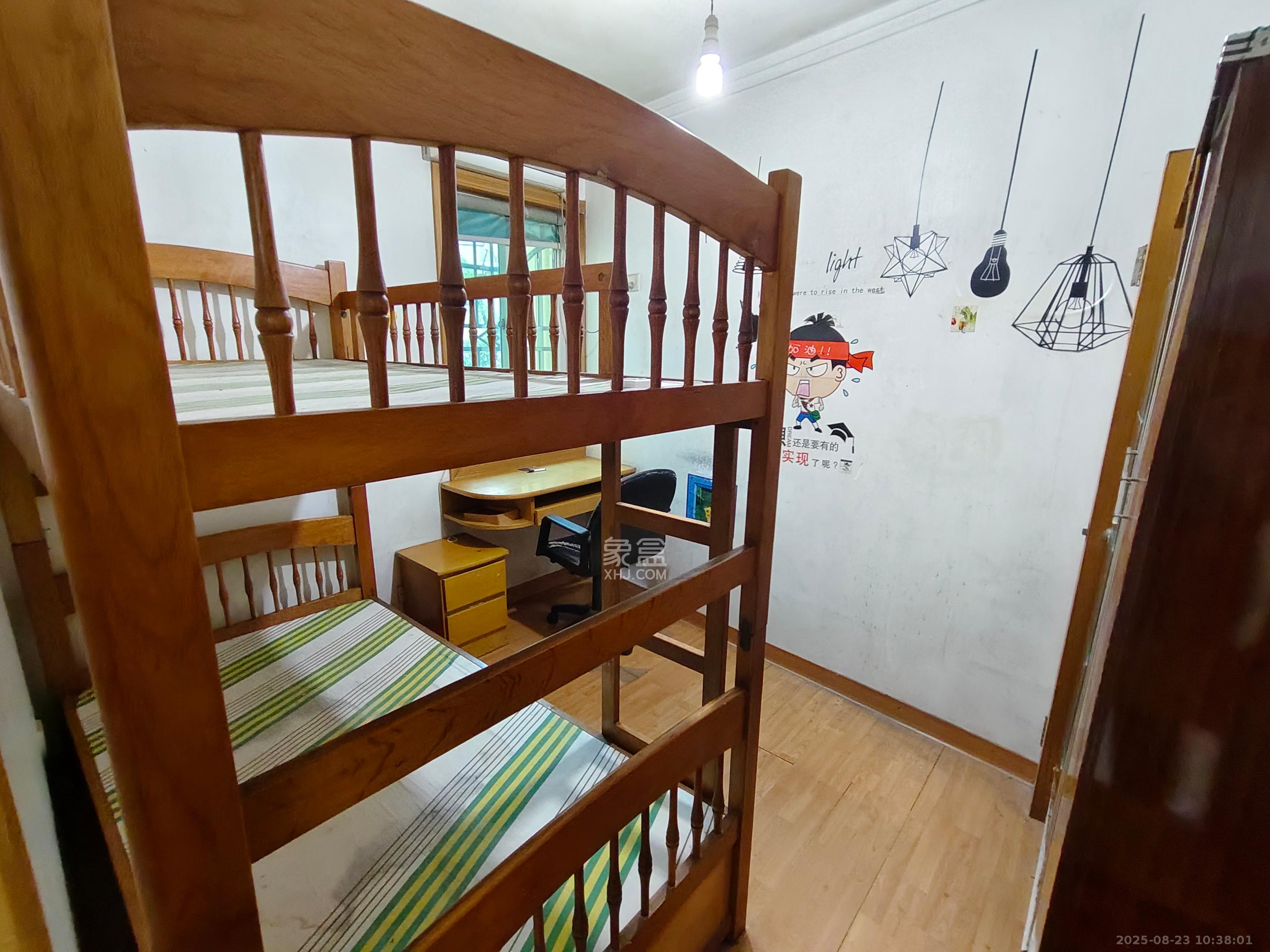 恩瑞麓山名园（龙王港小区）  3室2厅1卫    2000.0元/月室内图