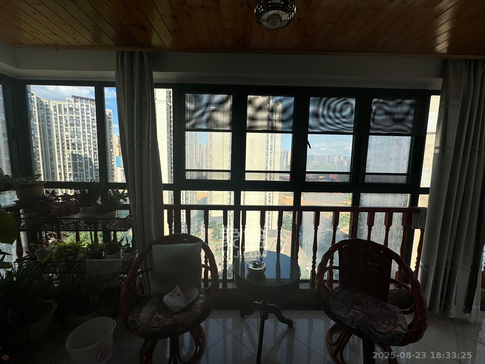 克拉美丽山庄(晟领国际) 4室2厅2卫 3300.0元/月 克拉美丽山庄(晟领国际) 4室2厅2卫 3300.0元/月室内图