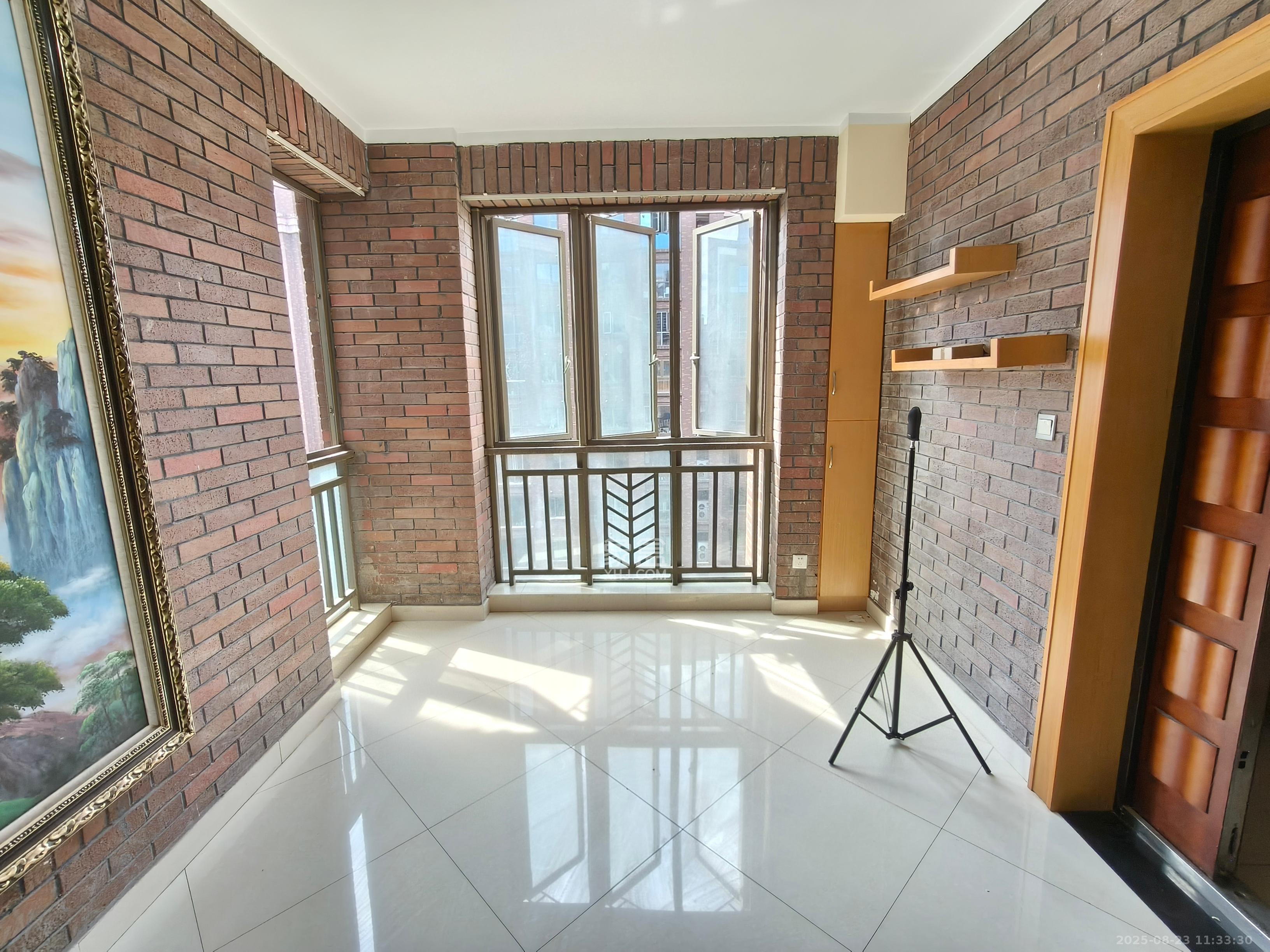 奥林匹克花园  3室2厅2卫    3300.0元/月室内图