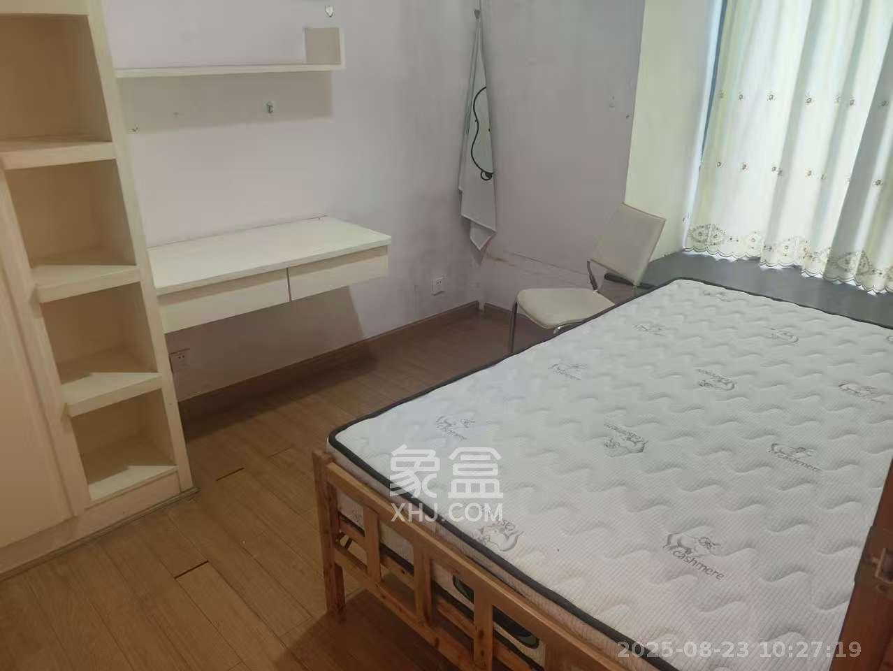 华菱蓝调国际（华菱.香墅美地）  4室2厅2卫    2500.0元/月室内图