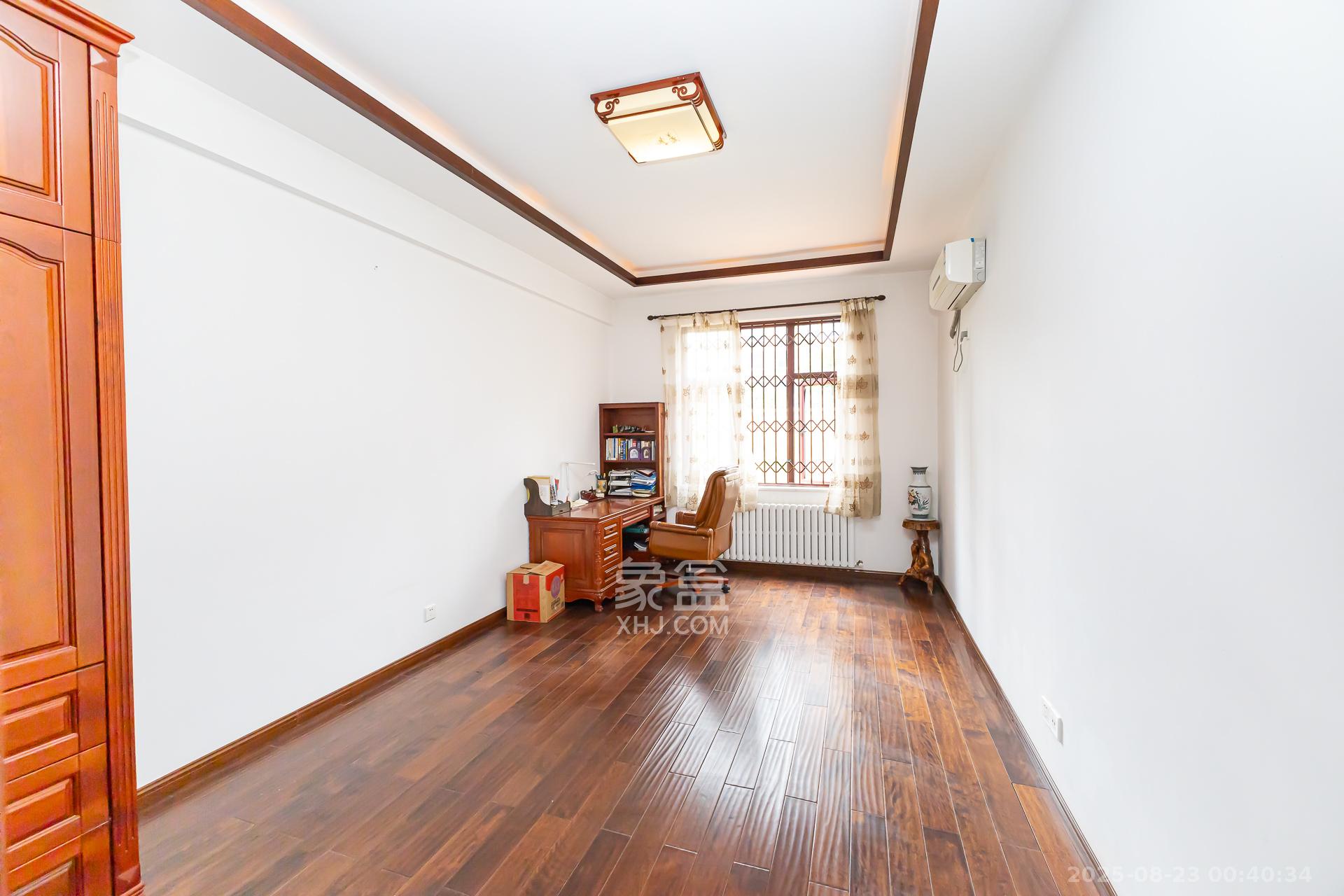 润和之悦(金泽园)  9室3厅4卫    760.0万 润和之悦(金泽园)  9室3厅4卫    760.0万卧室