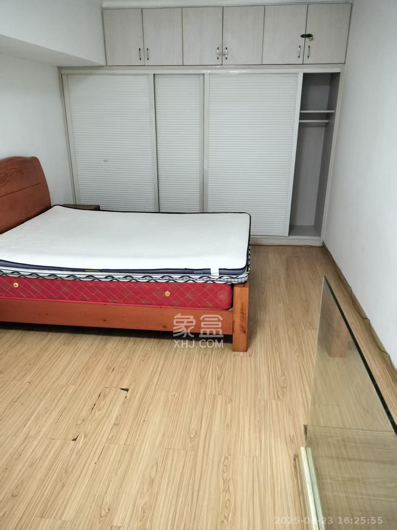 米兰春天  1室1厅1卫    1100.0元/月 米兰春天  1室1厅1卫    1100.0元/月室内图