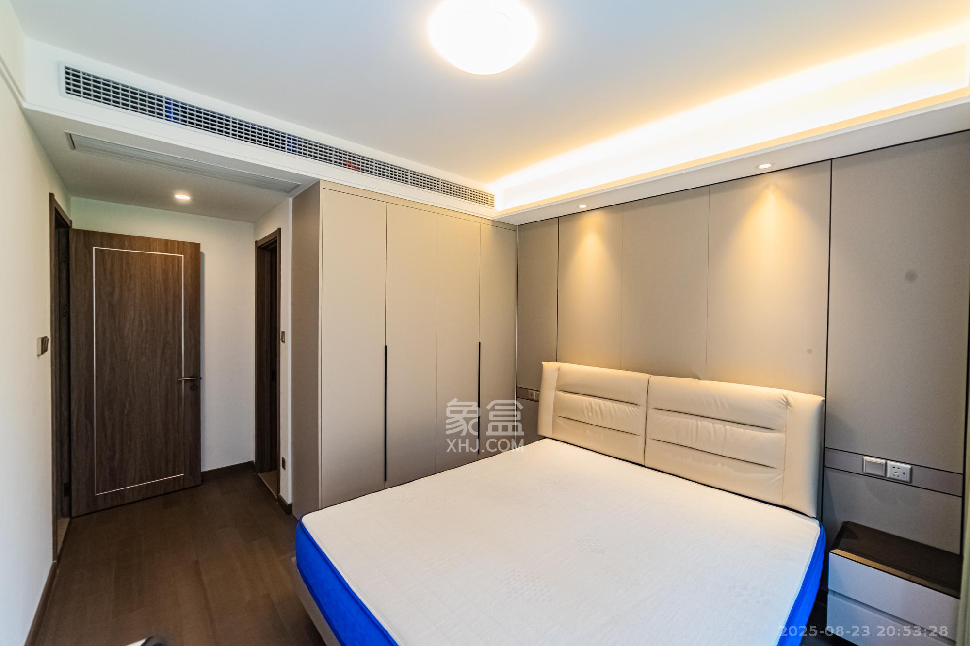 龙湖春江天玺  3室2厅2卫    145.0万 龙湖春江天玺  3室2厅2卫    145.0万卧室