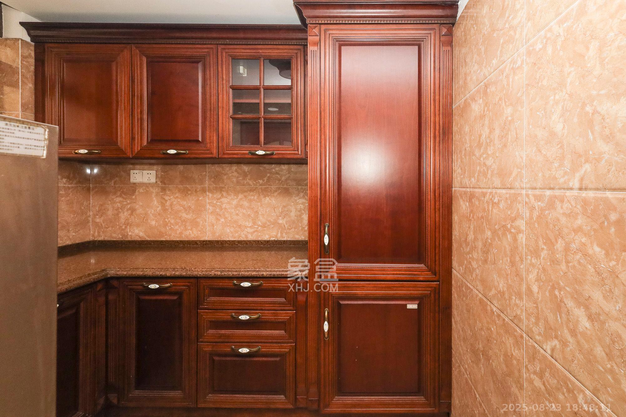 山语城二期 3室2厅1卫 2200.0元/月 山语城二期 3室2厅1卫 2200.0元/月室内图