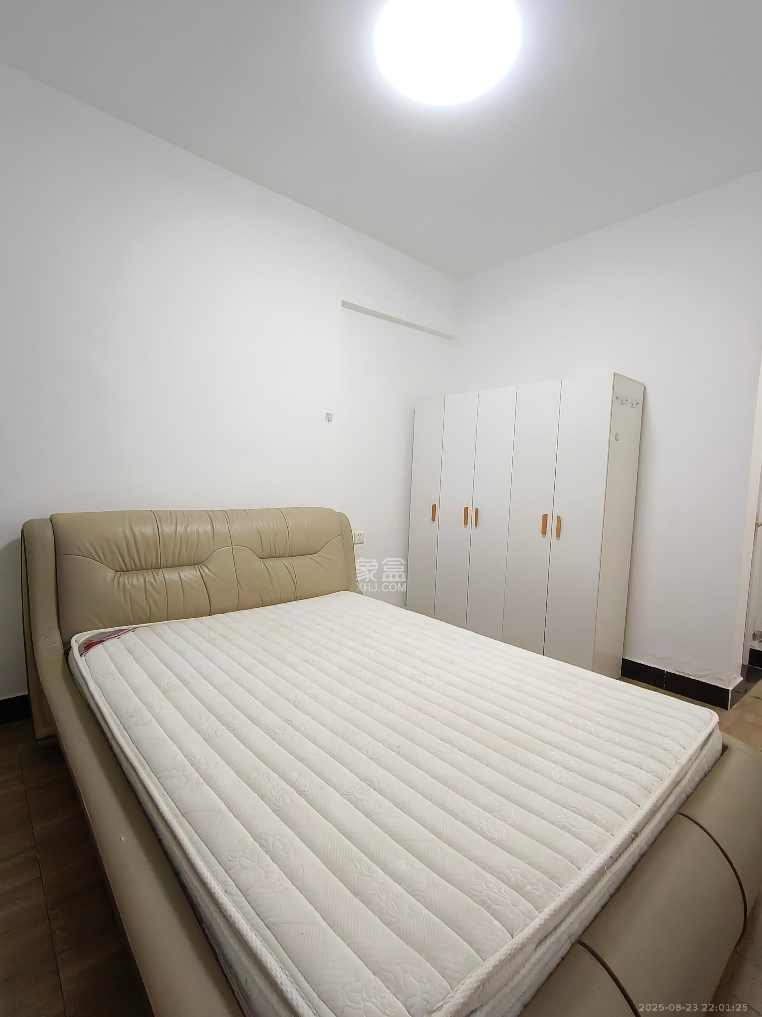 星雅美辰  3室2厅2卫    2500.0元/月室内图