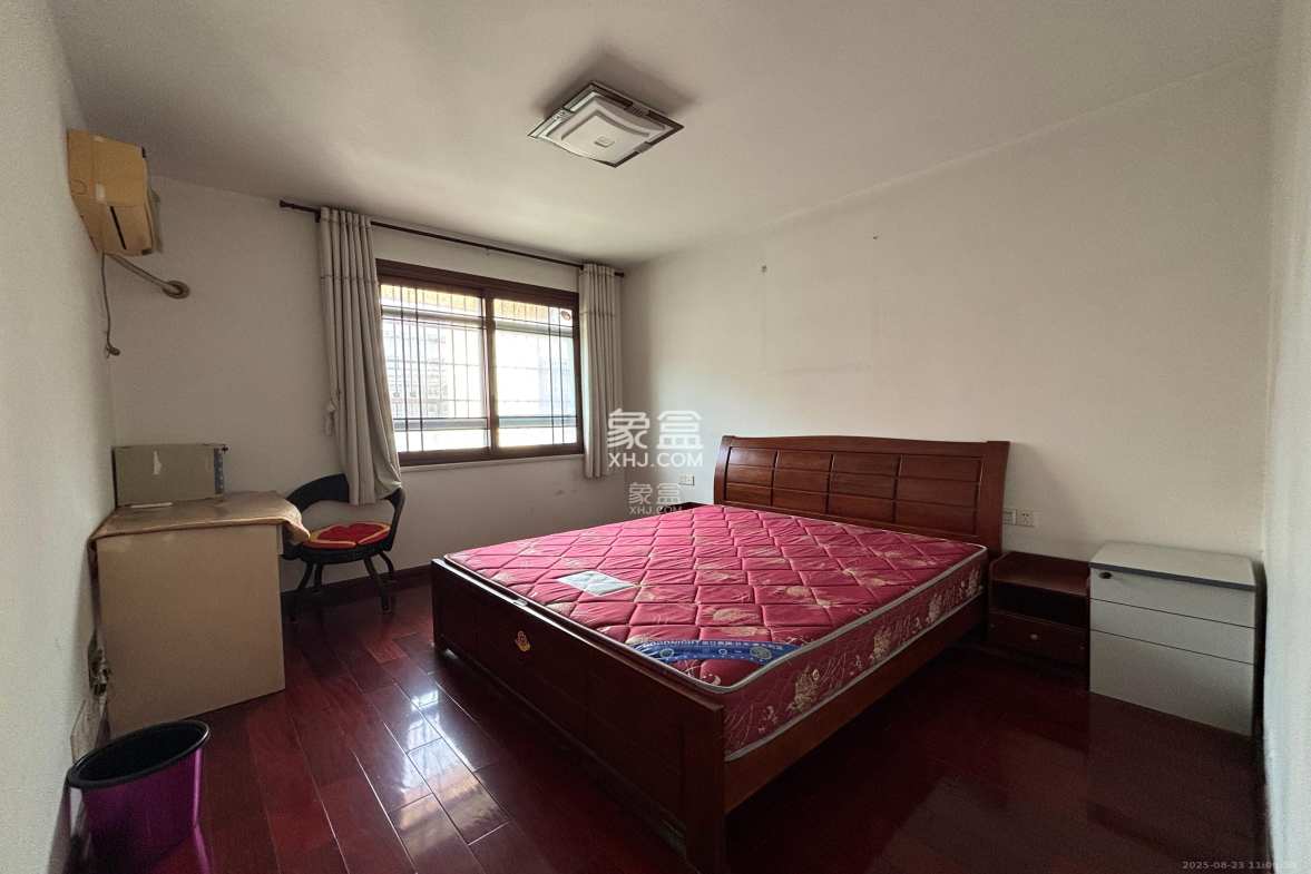 万煦园 3室2厅2卫 2000.0元/月 万煦园 3室2厅2卫 2000.0元/月室内图