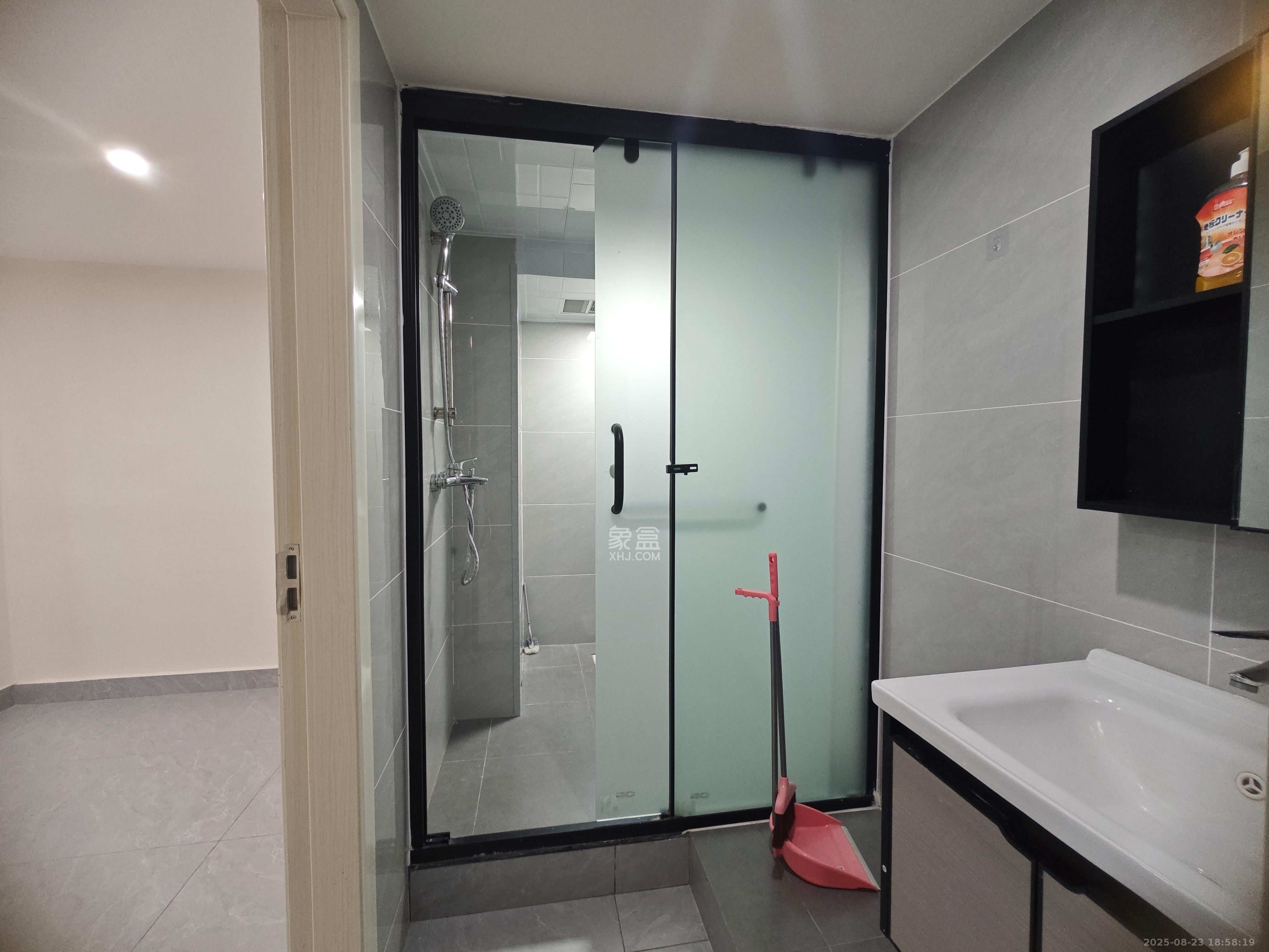 龙湖铂金岛  1室0厅0卫    3500.0元/月 龙湖铂金岛  1室0厅0卫    3500.0元/月室内图