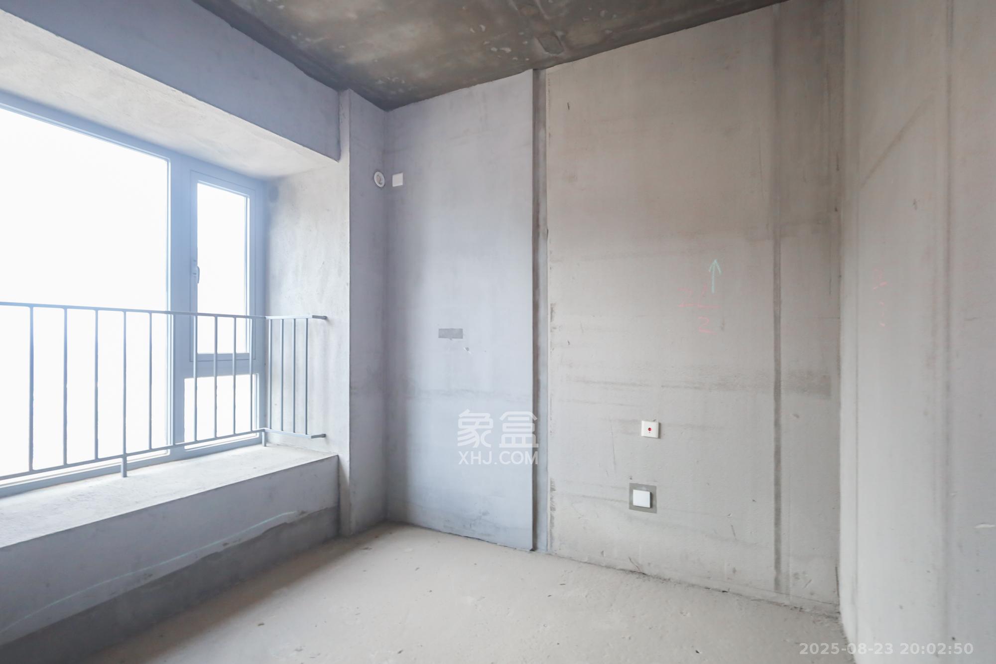 保利天禧C区 4室2厅2卫 235.0万 保利天禧C区 4室2厅2卫 235.0万卧室