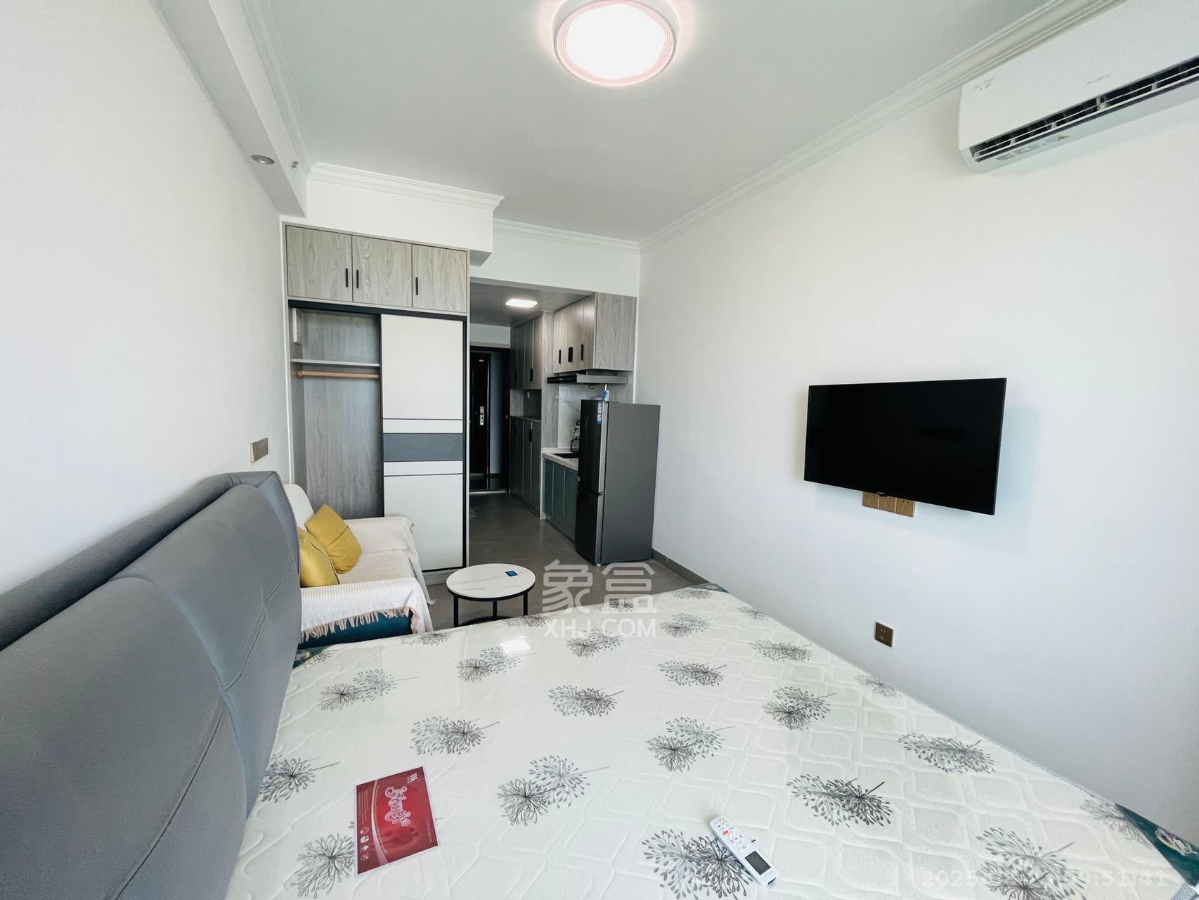 保利麓谷林语I区  1室1厅1卫    1500.0元/月室内图