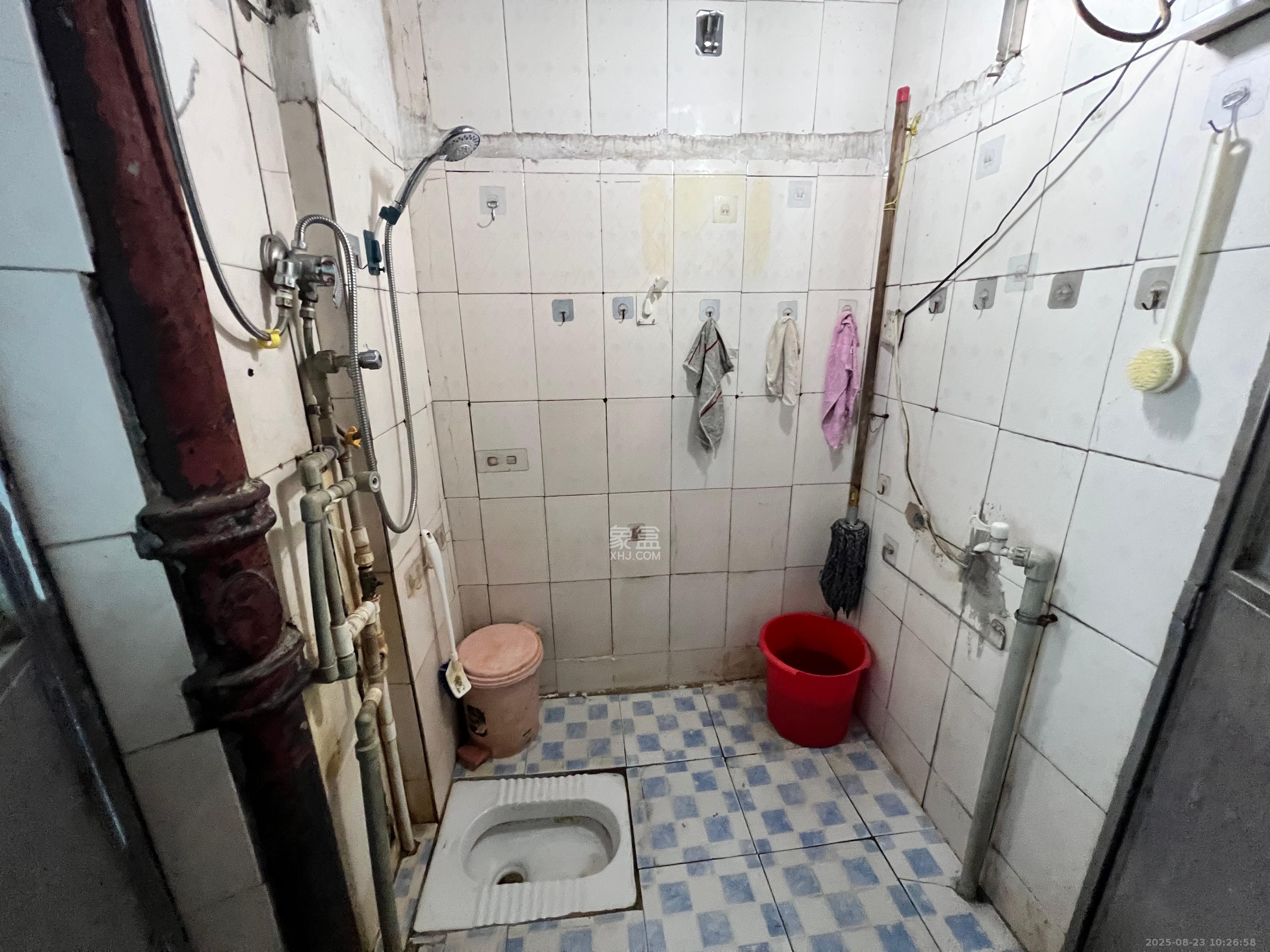 友谊路电视机厂宿舍 3室2厅1卫 1600.0元/月 友谊路电视机厂宿舍 3室2厅1卫 1600.0元/月室内图