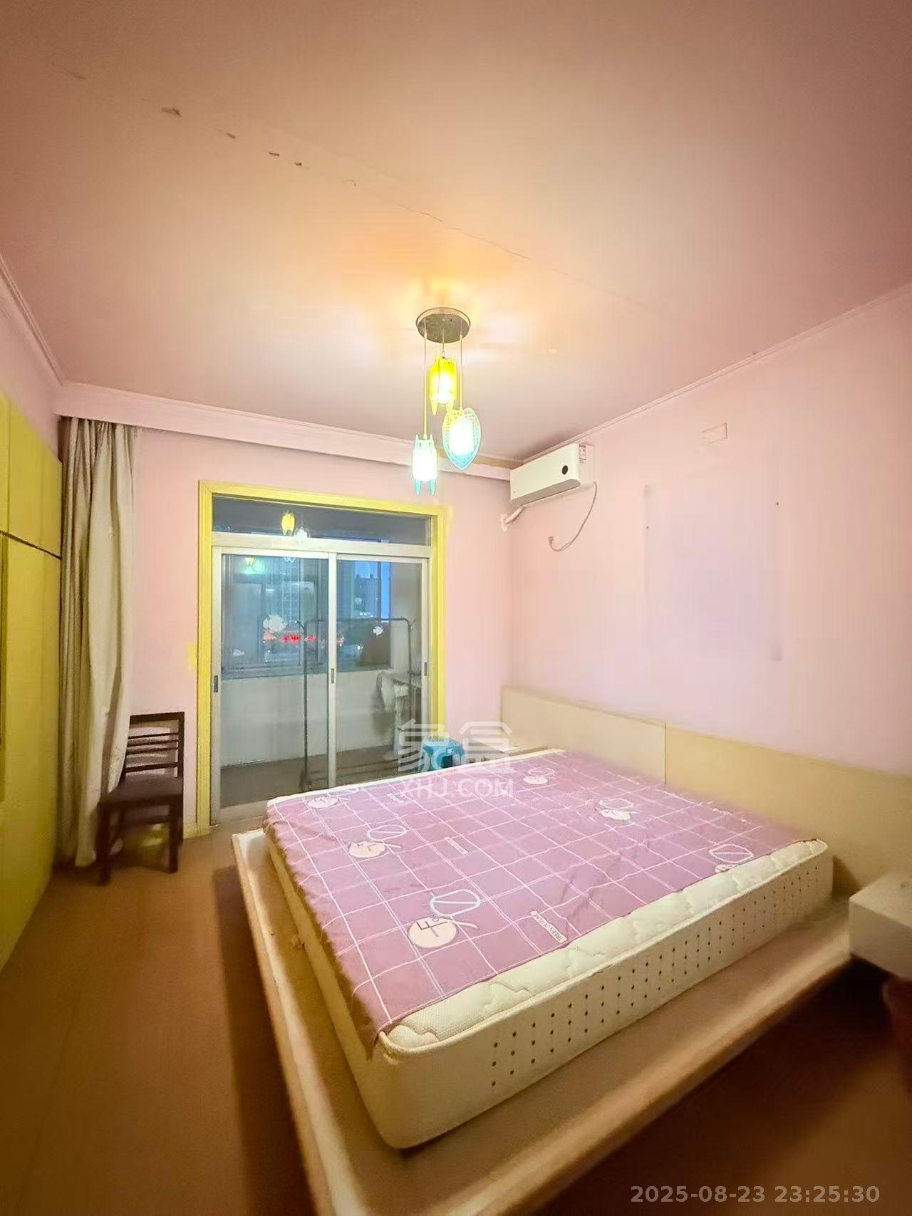 金鹰小区  1室2厅2卫    2200.0元/月 金鹰小区  1室2厅2卫    2200.0元/月室内图