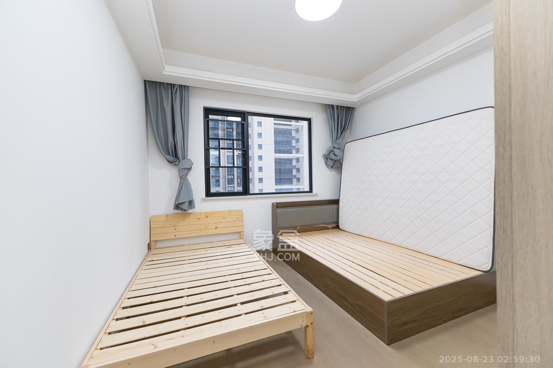 金富湘江悦城  4室2厅2卫    128.0万 金富湘江悦城  4室2厅2卫    128.0万卧室