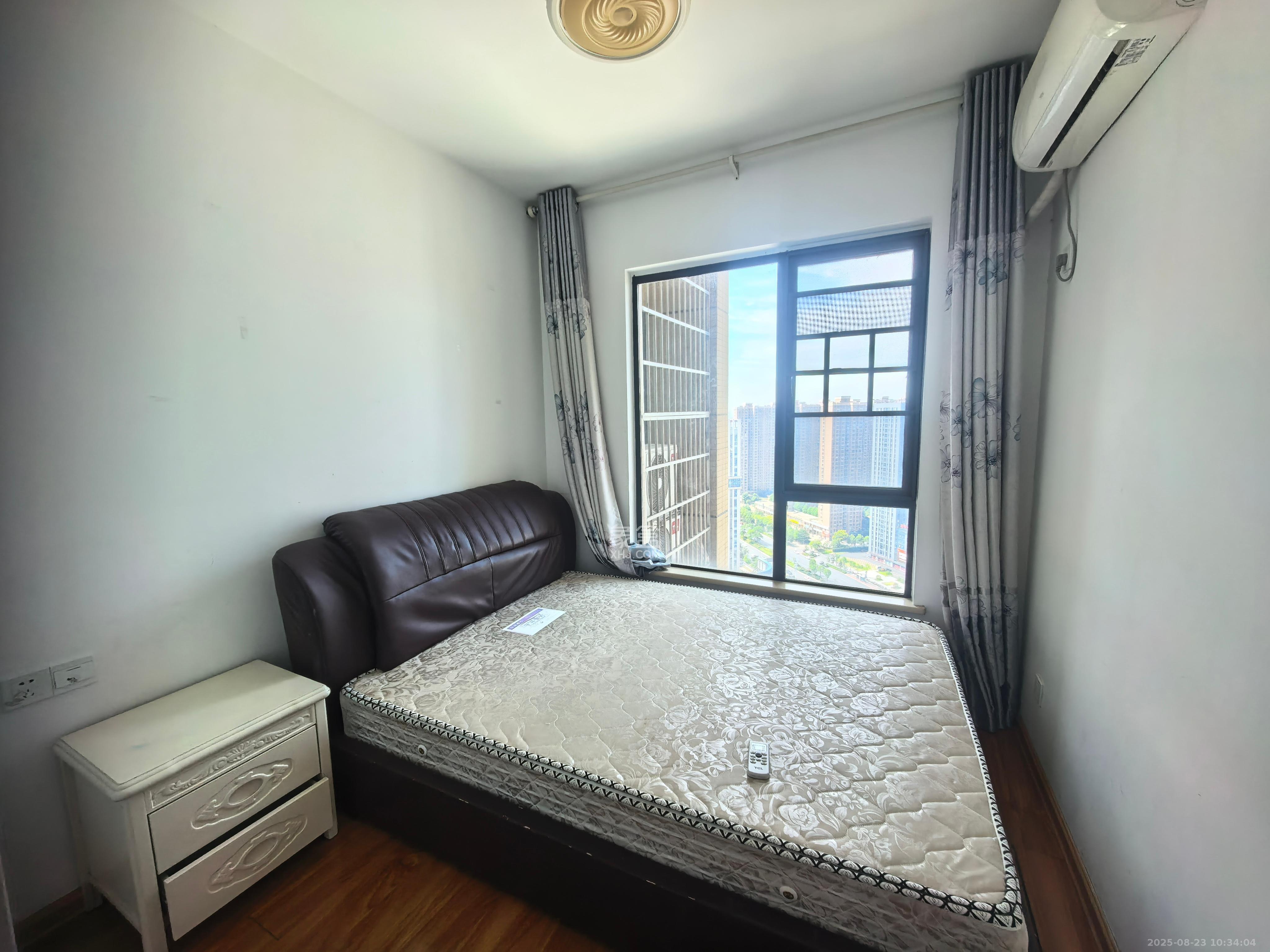 方略城市广场 3室1厅1卫 2200.0元/月 方略城市广场 3室1厅1卫 2200.0元/月室内图