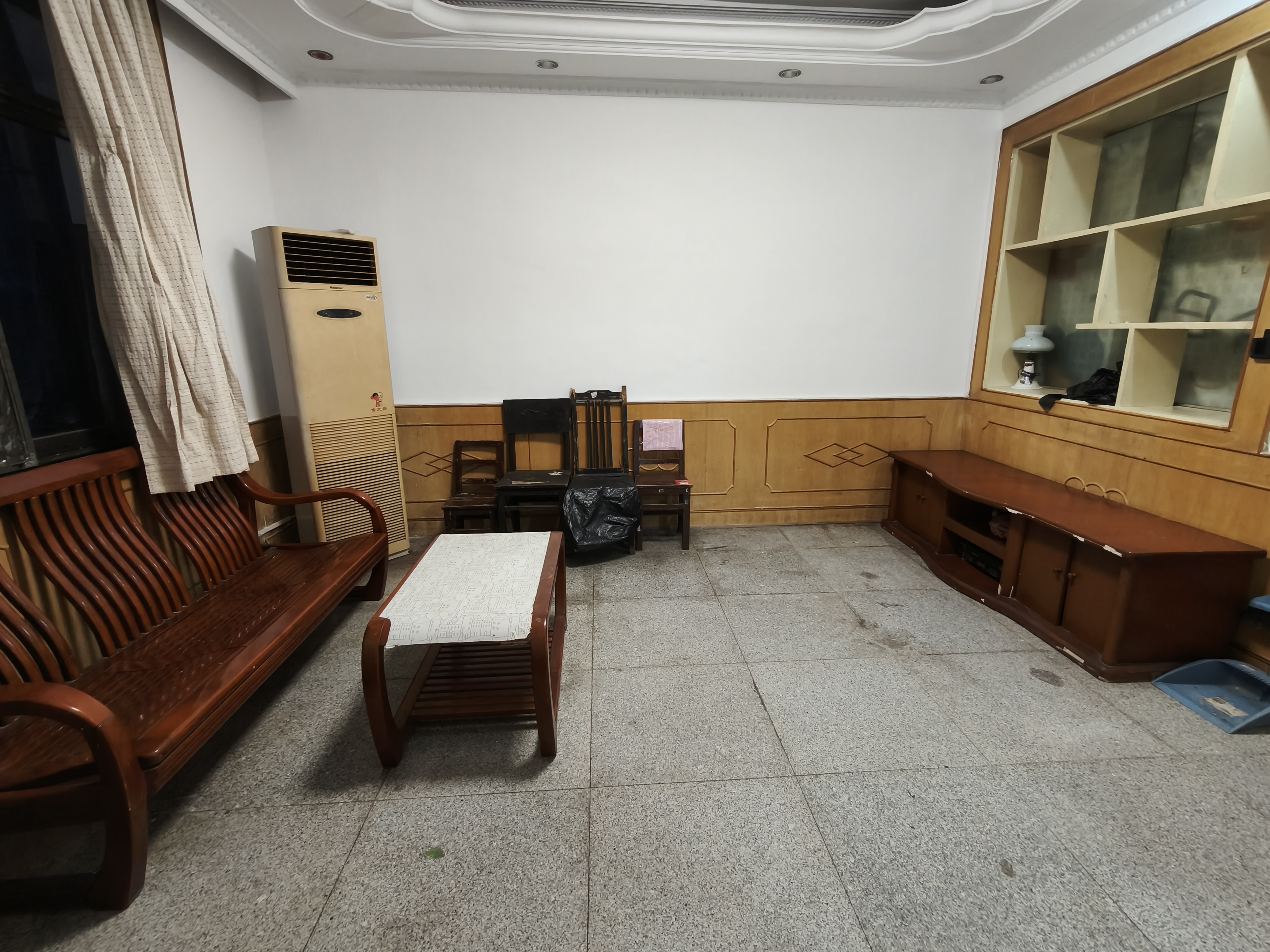 长沙师范附幼附小教师宿舍（崇圣里24号）  3室2厅1卫   2100.00元/月户型图
