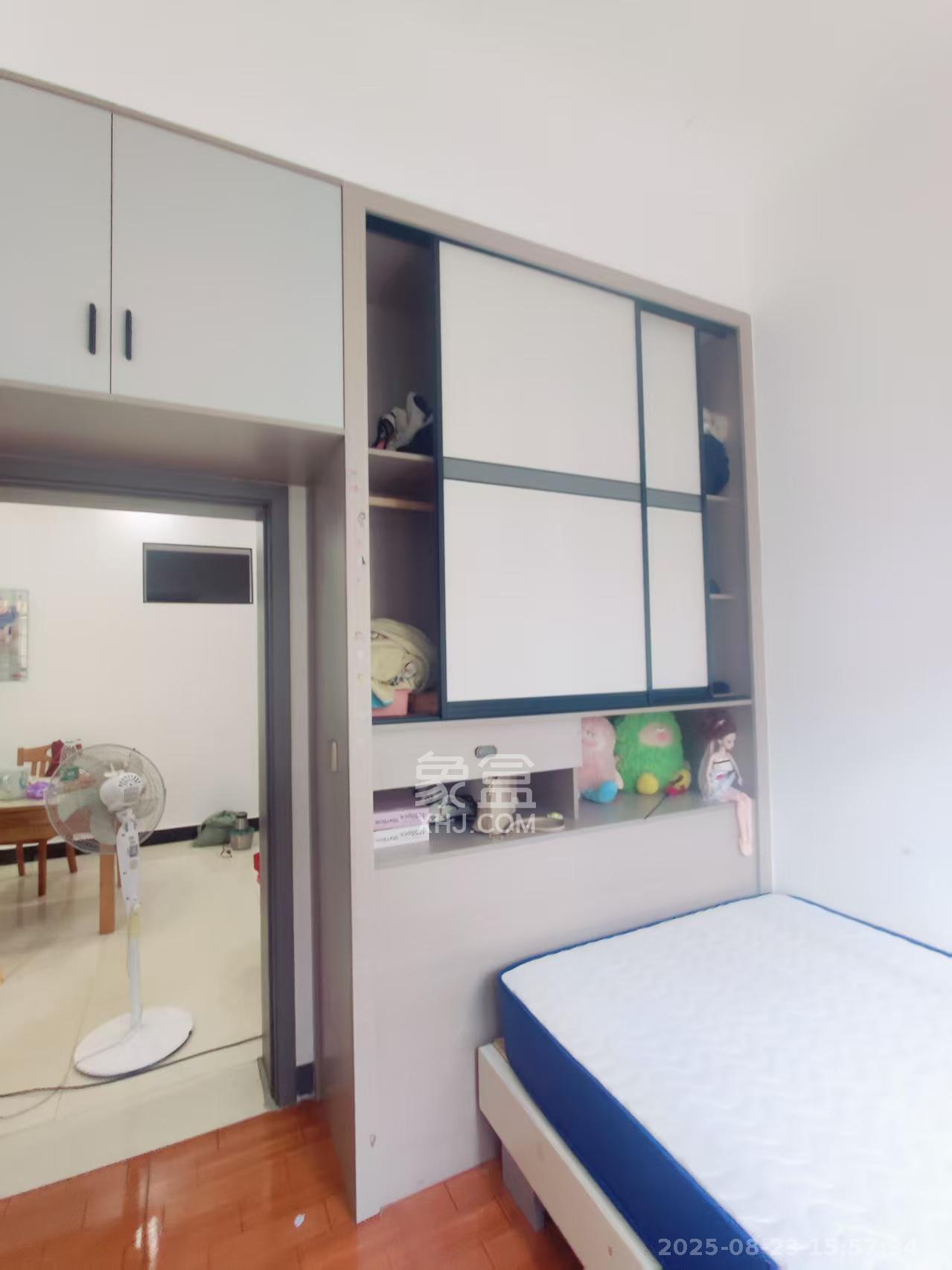 青山家园 3室2厅1卫 1400.0元/月 青山家园 3室2厅1卫 1400.0元/月室内图