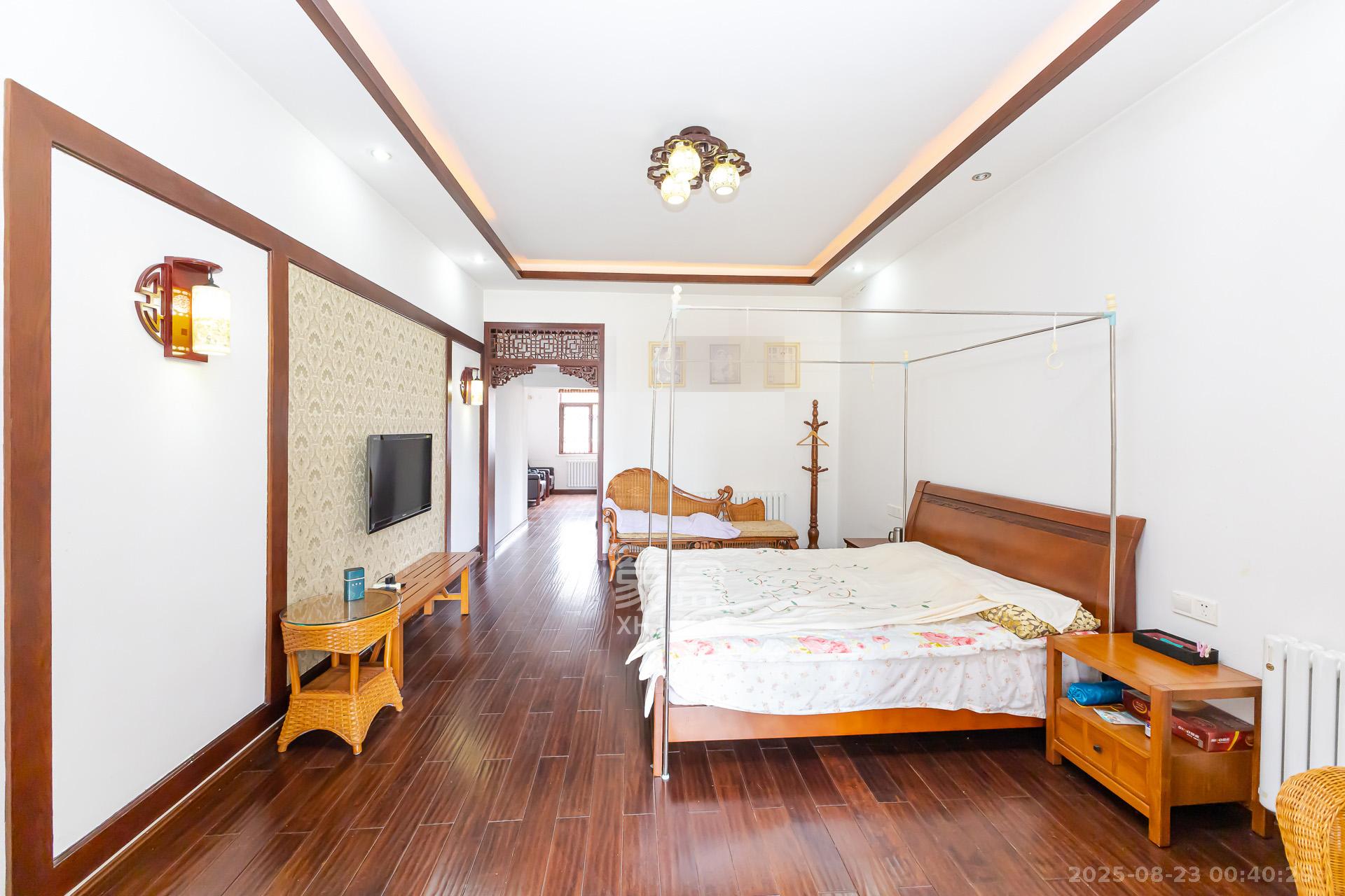 润和之悦(金泽园)  9室3厅4卫    760.0万 润和之悦(金泽园)  9室3厅4卫    760.0万卧室