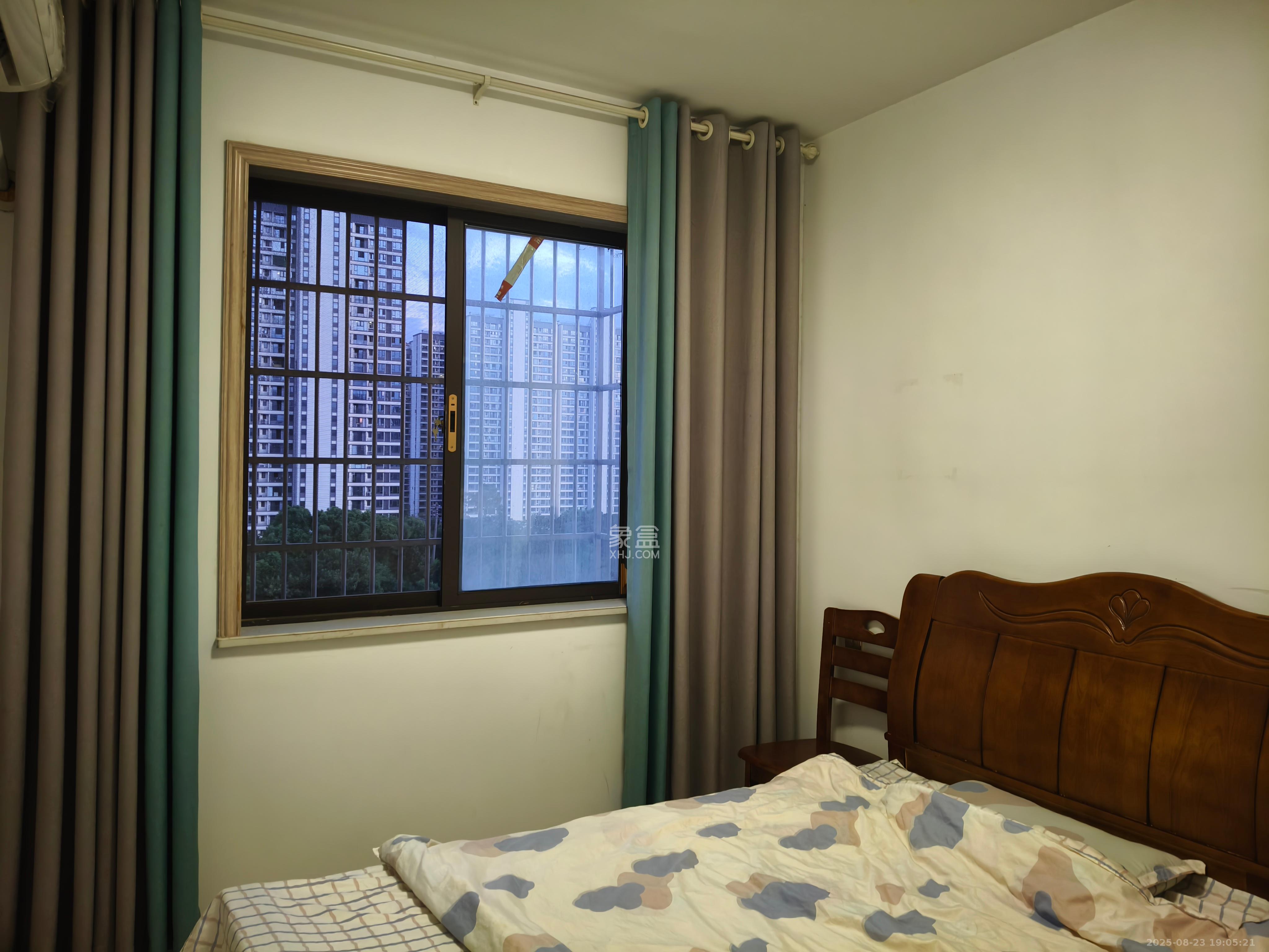 荷韵园  1室0厅0卫    1600.0元/月 荷韵园  1室0厅0卫    1600.0元/月室内图